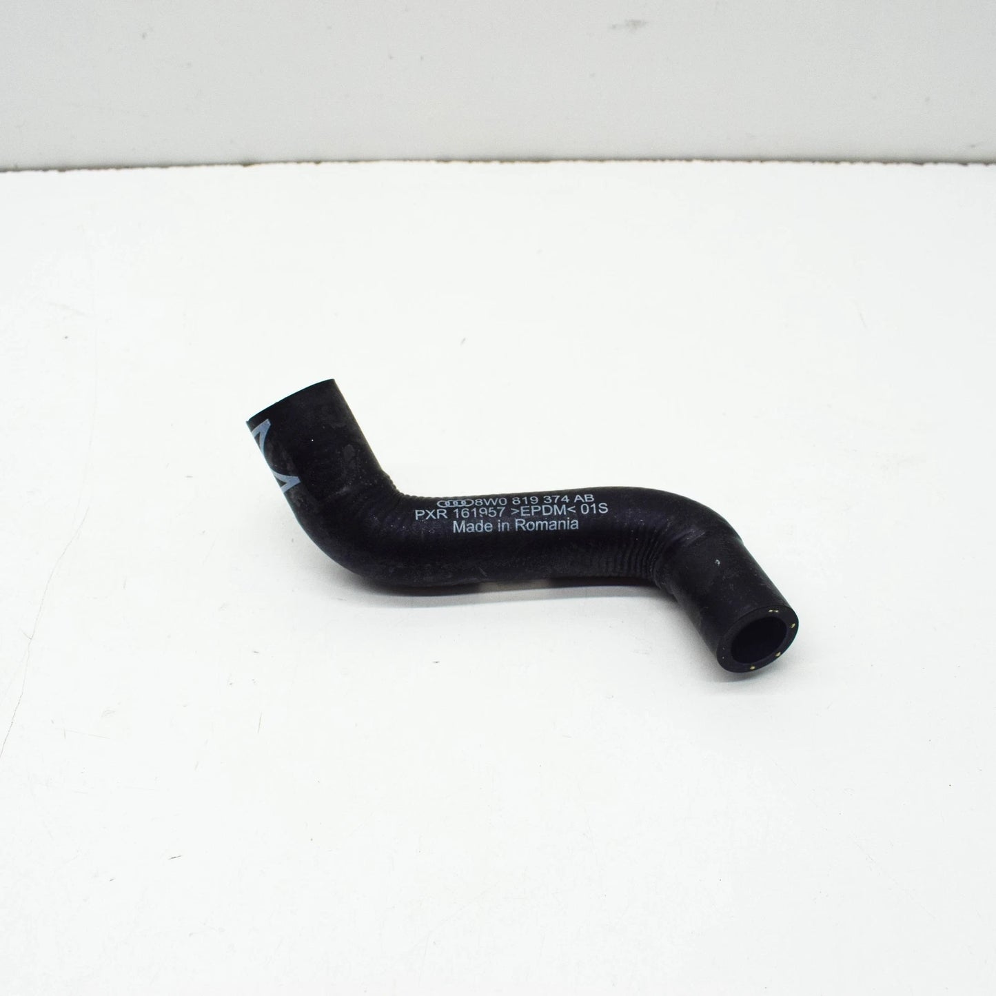 NEW AUDI A4 AVANT B9 COOLANT HOSE PIPE 8W0819374AB ORIGINAL
