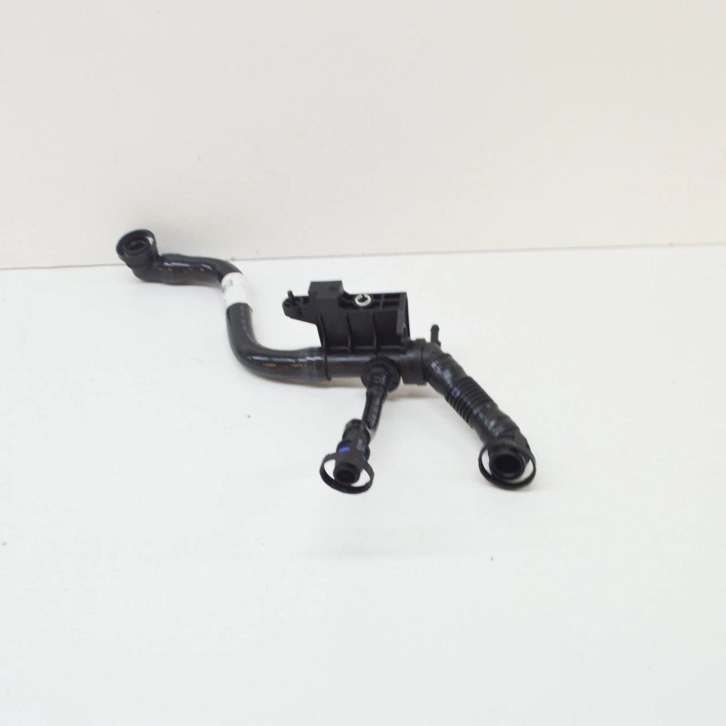 NEW VW TOURAN 1T BREATHER VENT HOSE 03C103474J