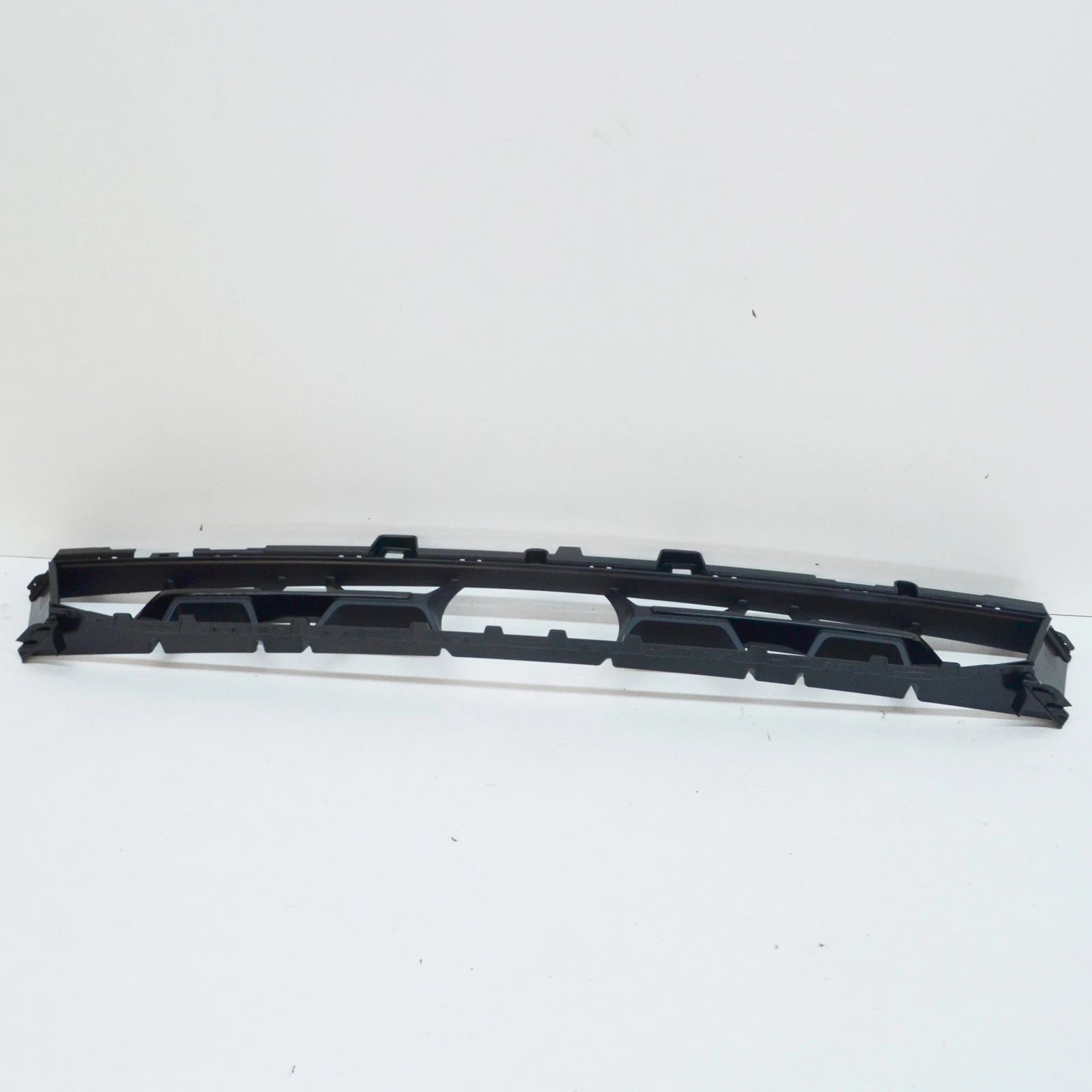 NEW BMW X6G06 FRONT CENTER LOWER BUMPER GRILLE 7446164 51117446164 ORIGINAL