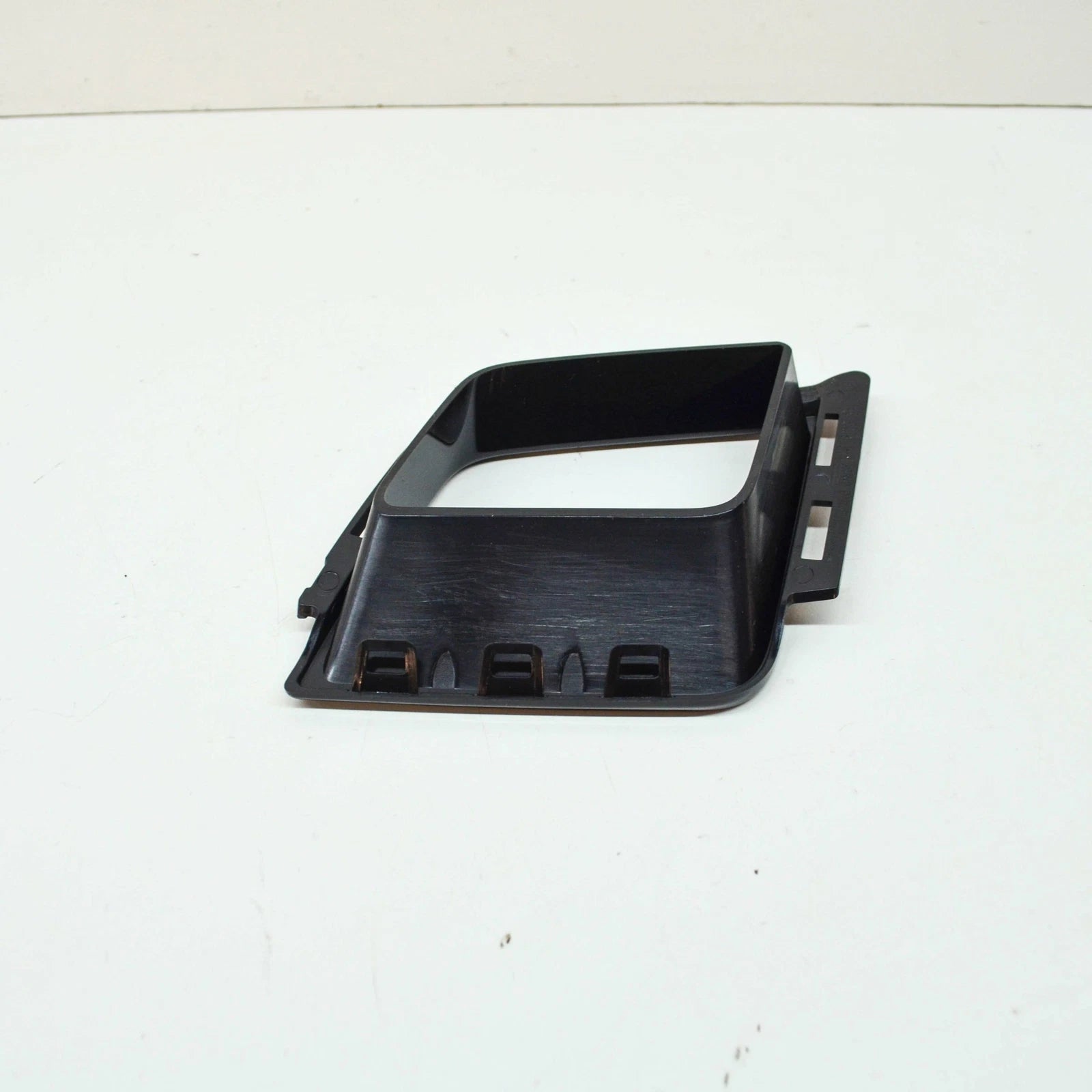 NEW BMW 7 G11 G12 M FRONT LEFT AIR BRAKE TRIM DUCT 51118076413 ORIGINAL