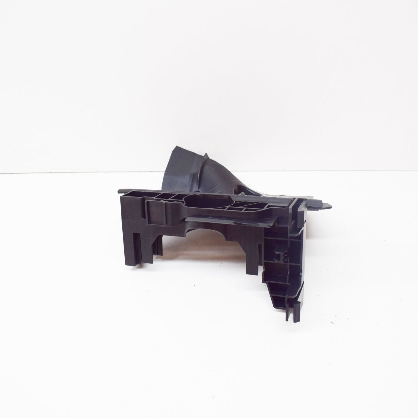 NEW MERCEDES-BENZ S-CLASS W222 RIGHT LOWER AIR DEFLECTOR BOX A2225054430