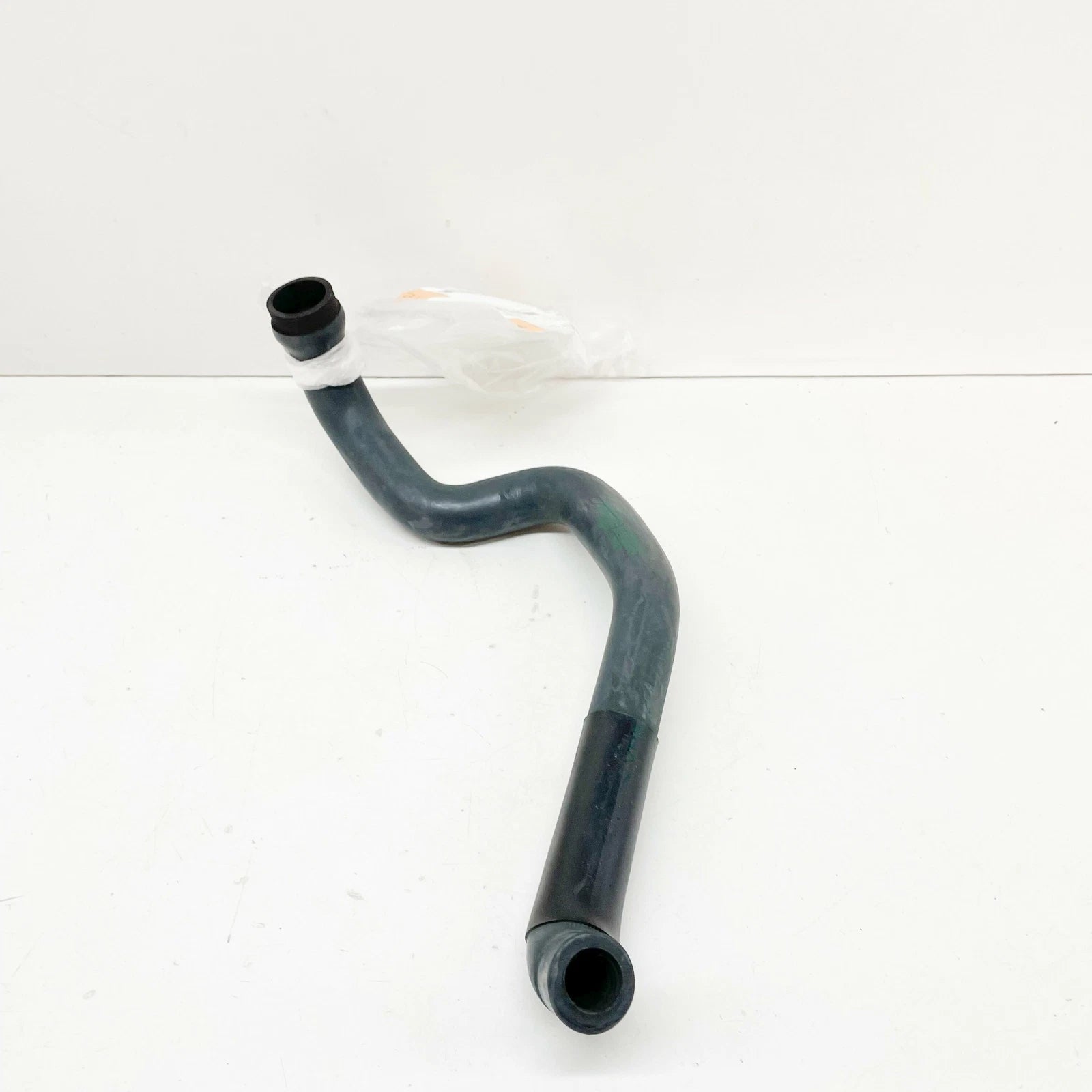 NEW BMW E34 E36 325I 325IS 525I 525IX M3 HOSE PIPE 13541703786 1703786 ORIGINAL