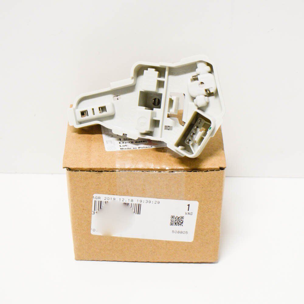 NEW VOLKSWAGEN PASSAT CC 357 REAR LEFT TAILLIGHT BULB HOLDER 3C8945257A ORIGINAL