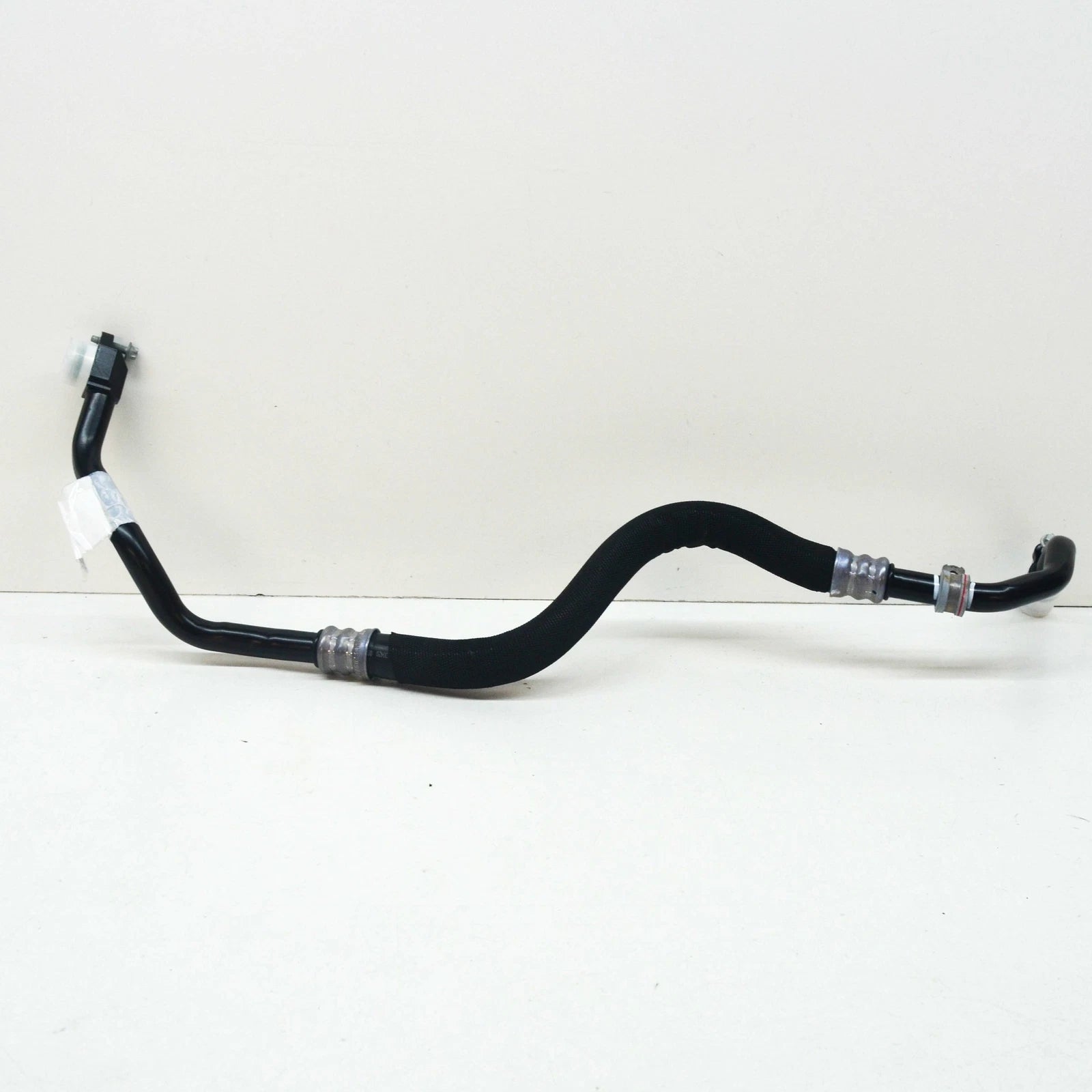 NEW MB E W213 RIGHT LOWER OIL COOLER RETURN PIPE HOSE A2135011301 ORIGINAL