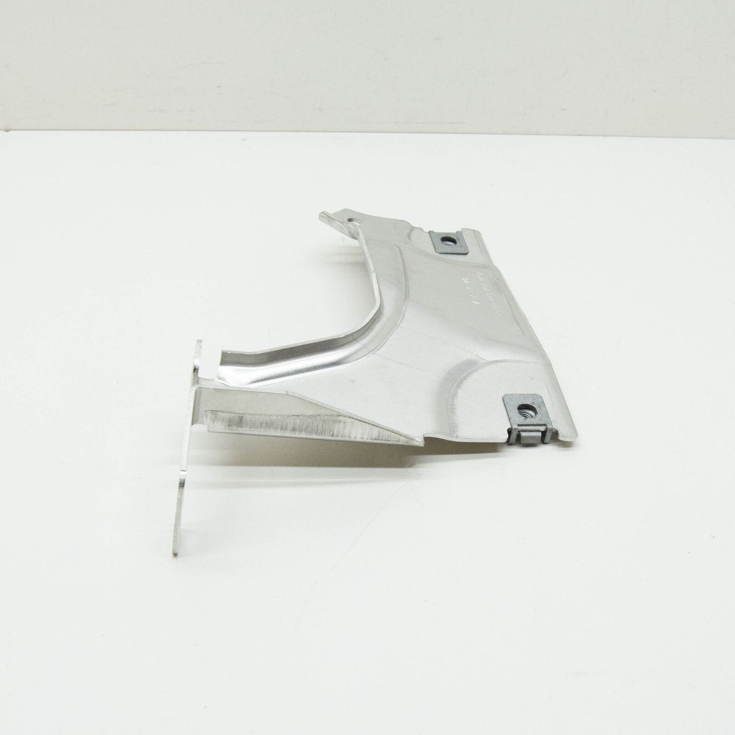 NEW MERCEDES-BENZ CLS C257 FRONT RIGHT BUMPER BRACE A2576220000 ORIGINAL