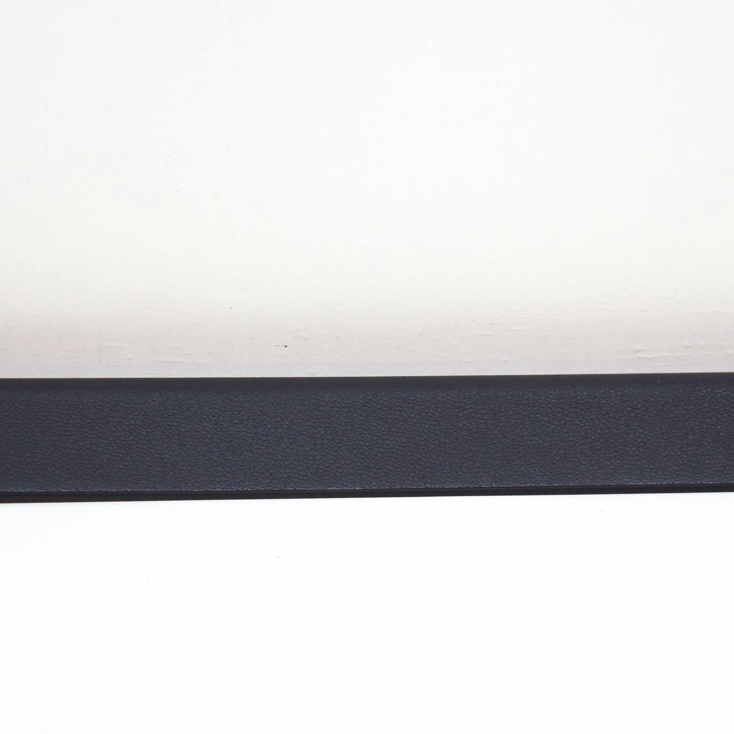 NEW MERCEDES-BENZ E C207 FRONT RIGHT INTERIOR SILL TRIM A20768604369051 ORIGINAL