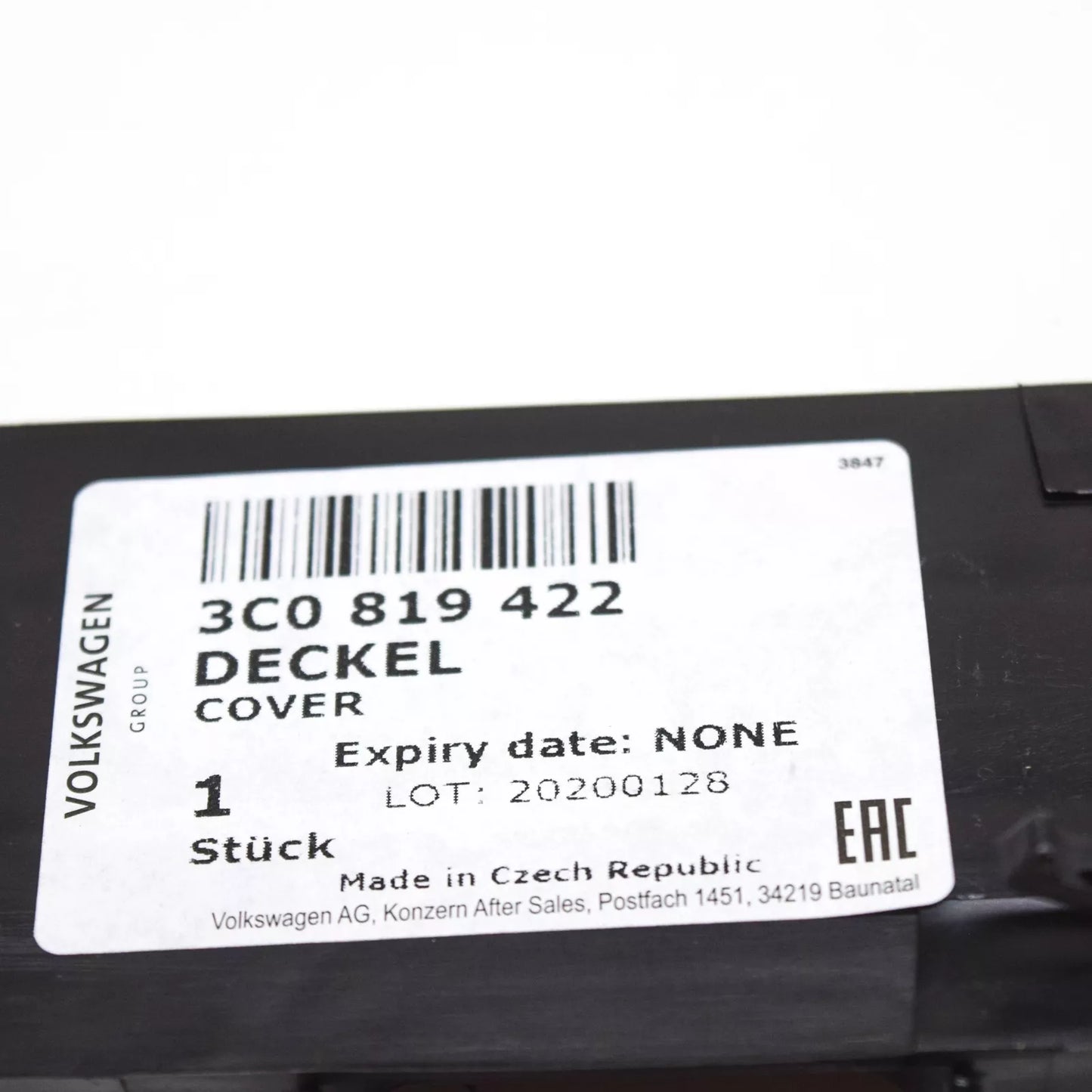 NEW VOLKSWAGEN CC COVER FOR DUST POLLEN FILTER 3C0819422 ORIGINAL