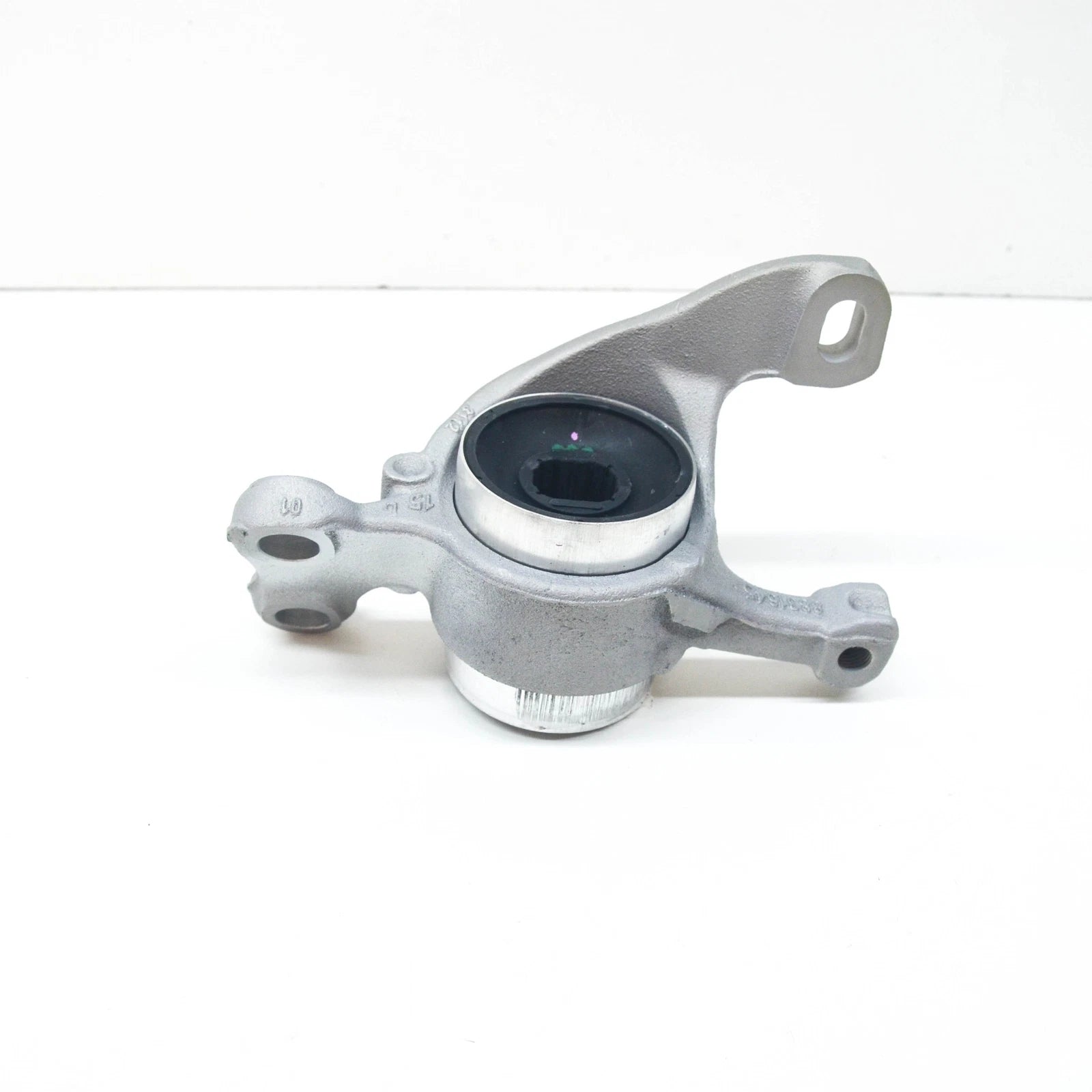 NEW BMW 1 F40 FRONT LEFT SUSPENSION CONTROL ARM BRACKET 31128831645 ORIGINAL