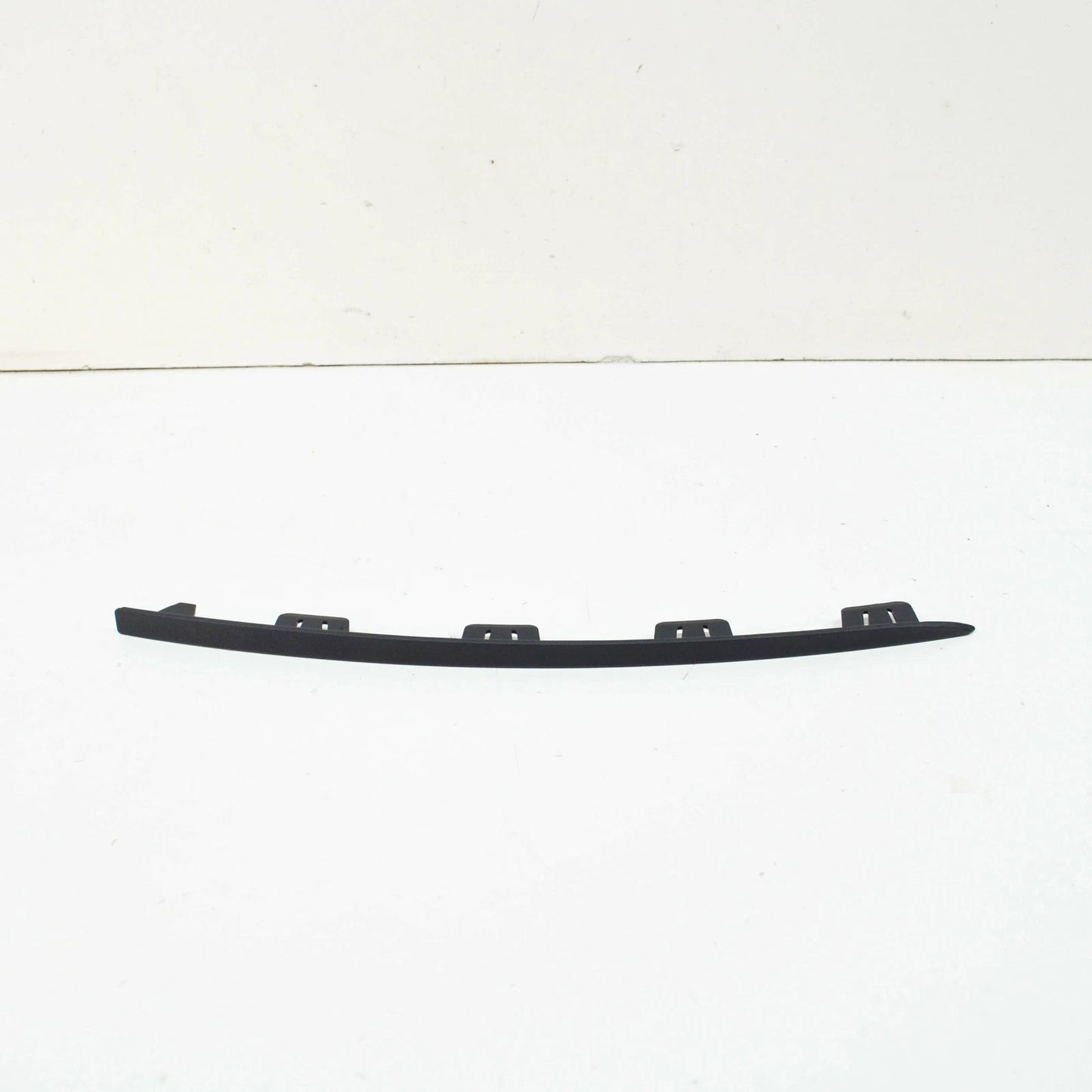 NEW MB B SPORTS TOURER W247 FRONT BUMPER RIGHT BOTTOM STRIP A2478857402 ORIGINAL