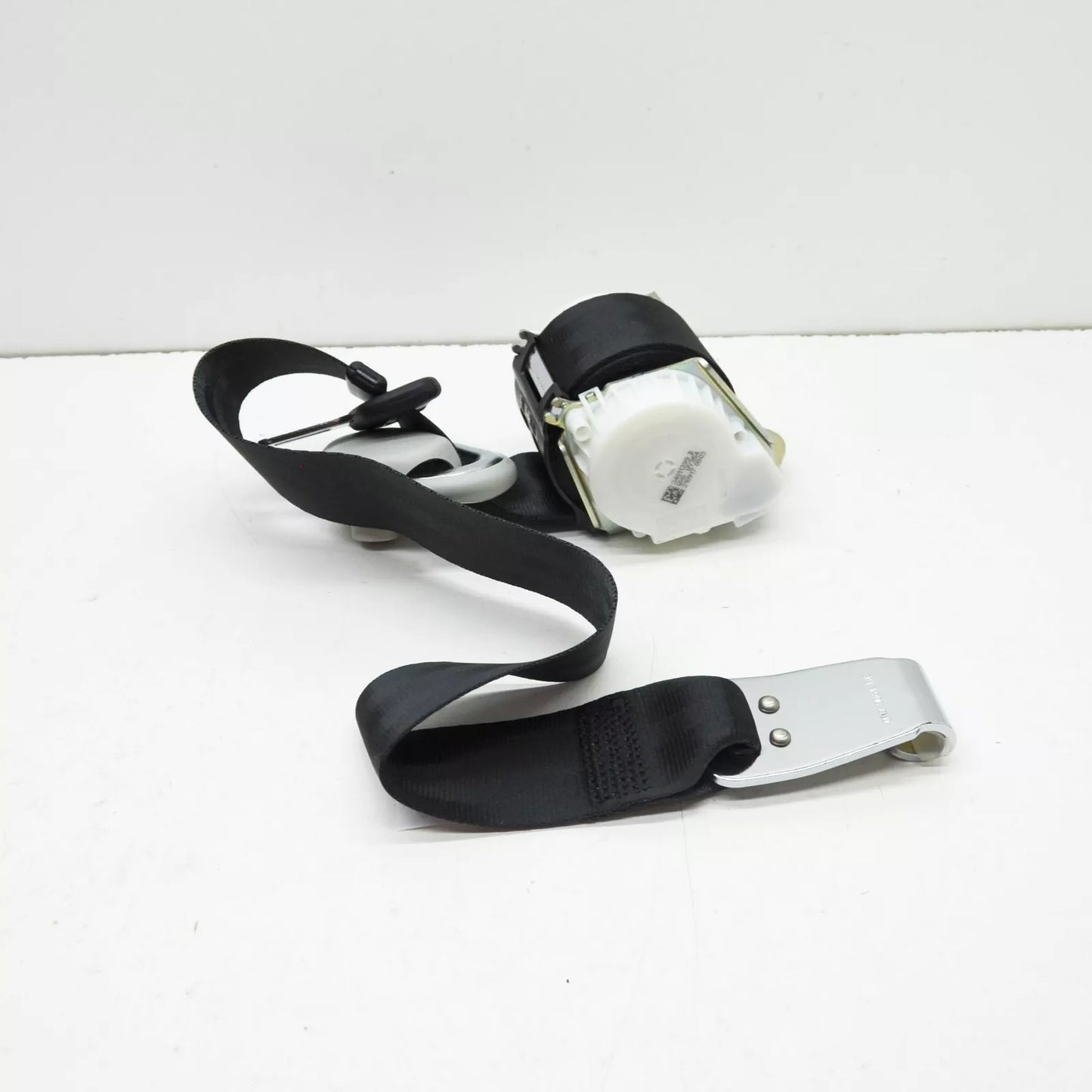 NEW VOLKSWAGEN CADDY SB REAR LEFT SEATBELT 2K5857815ARYV ORIGINAL