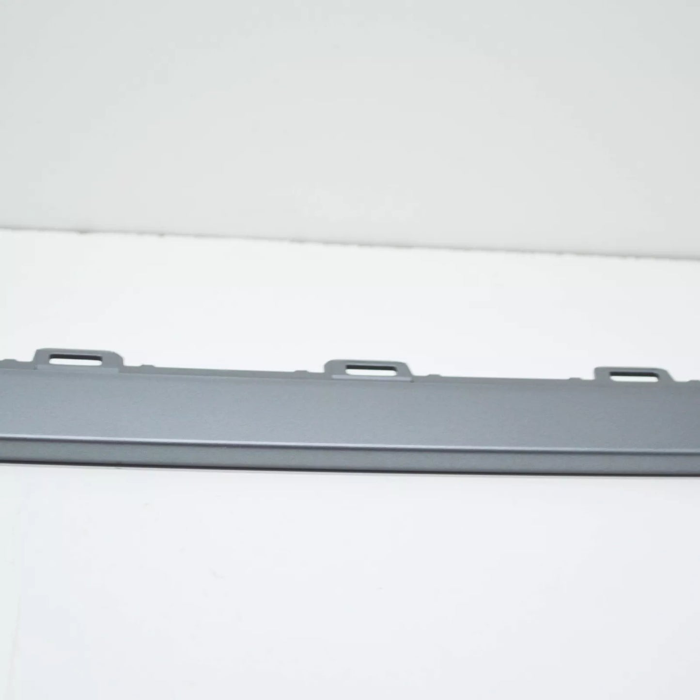 NEW AUDI A1 SPORTBACK GBA REAR BUMPER CENTER MOLDING 82A8076441RR