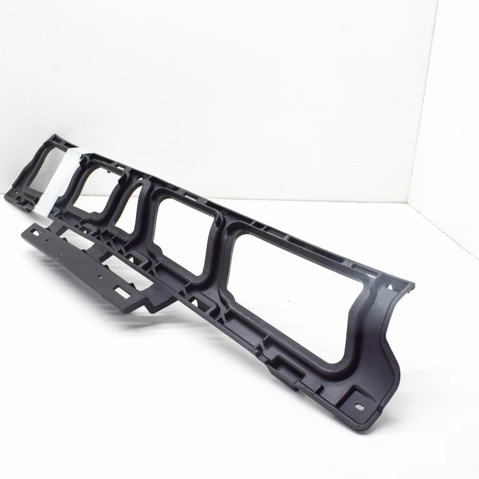 NEW MERCEDES-BENZ C-CLASS W205 FRONT BUMPER BRACKET A2058853765 2015 ORIGINAL