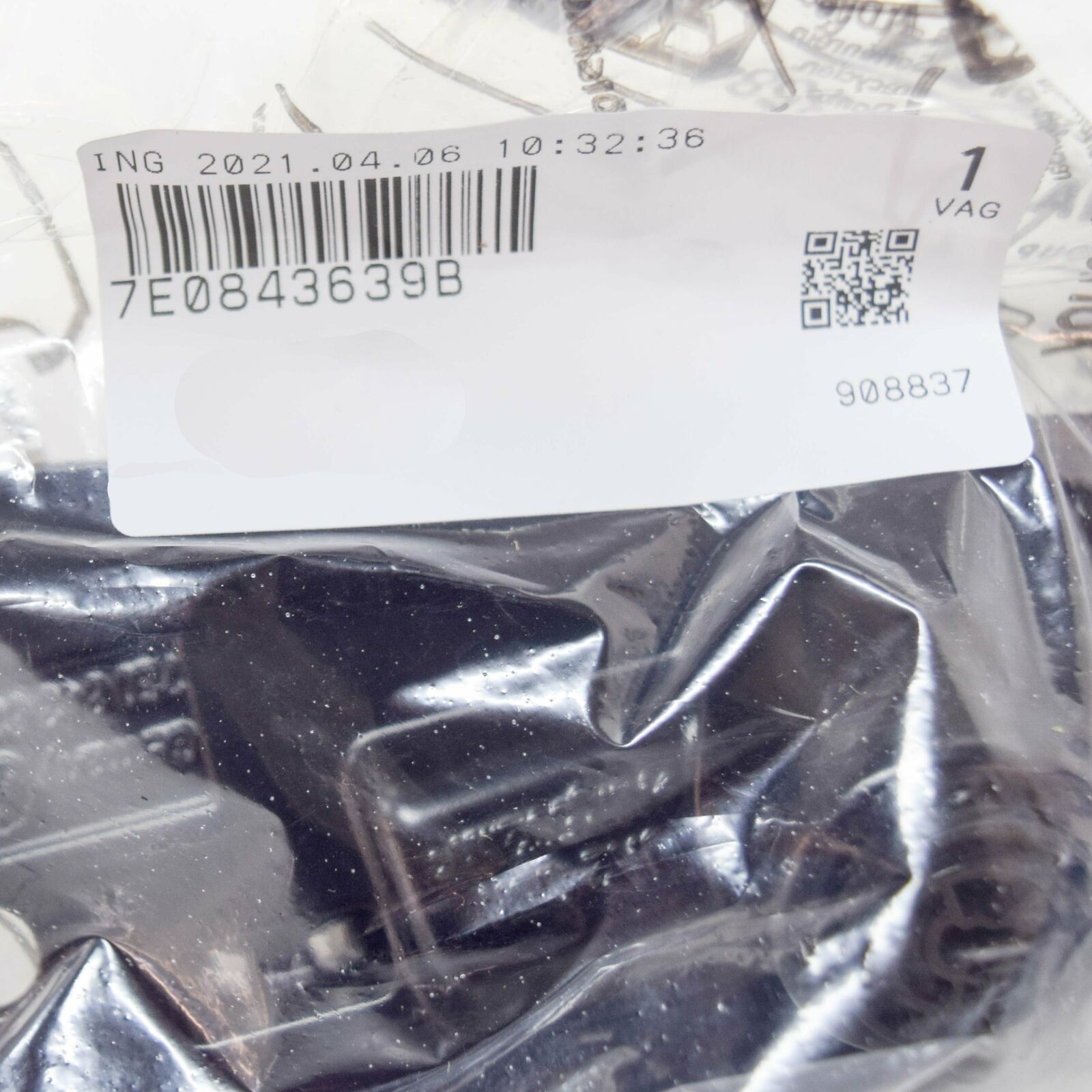 NEW VW TRANSPORTER T6 LEFT SLIDING DOOR LOWER CATCH PLATE 7E0843639B ORIGINAL