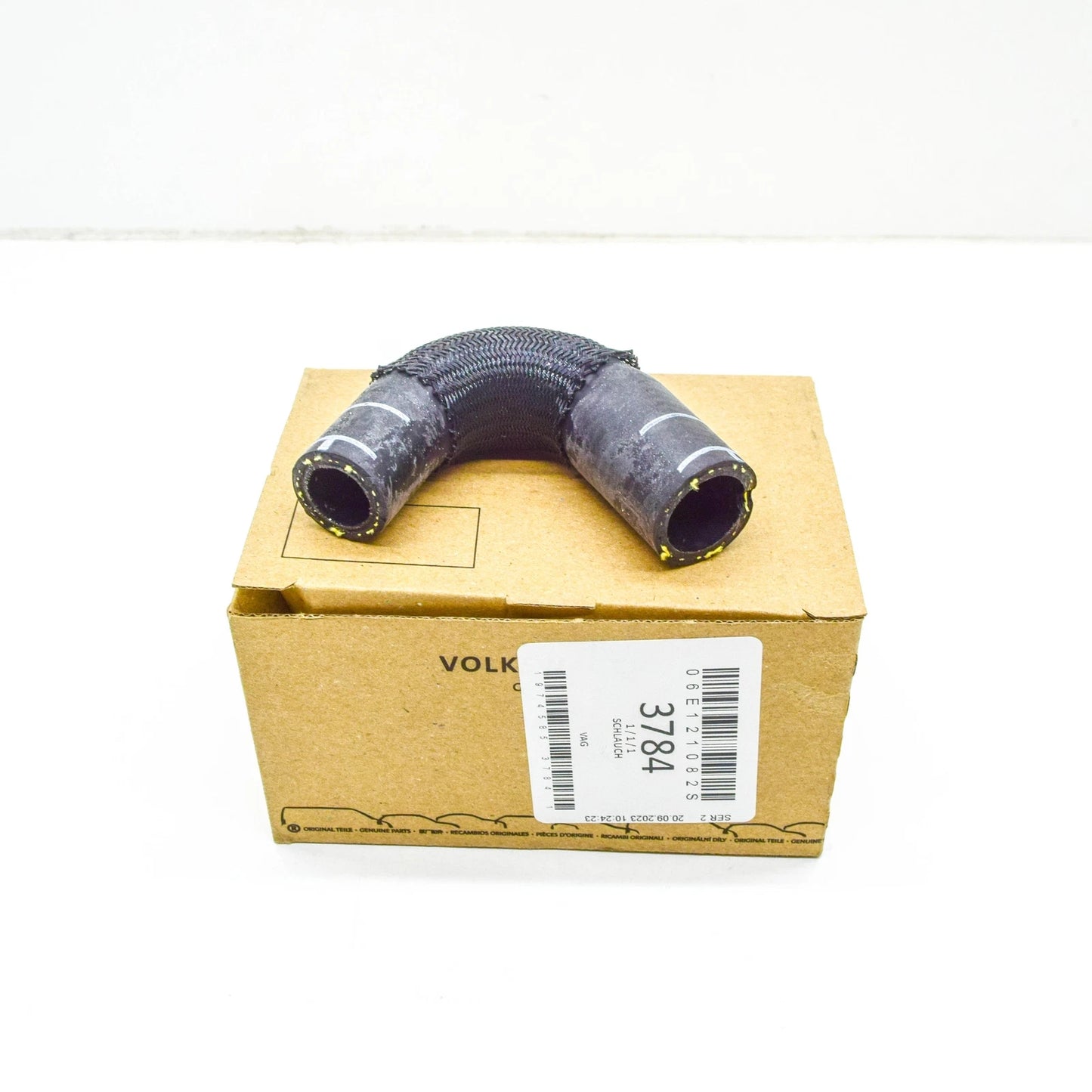 NEW AUDI A4 AVANT B8 COOLANT HOSE PIPE 06E121082S ORIGINAL