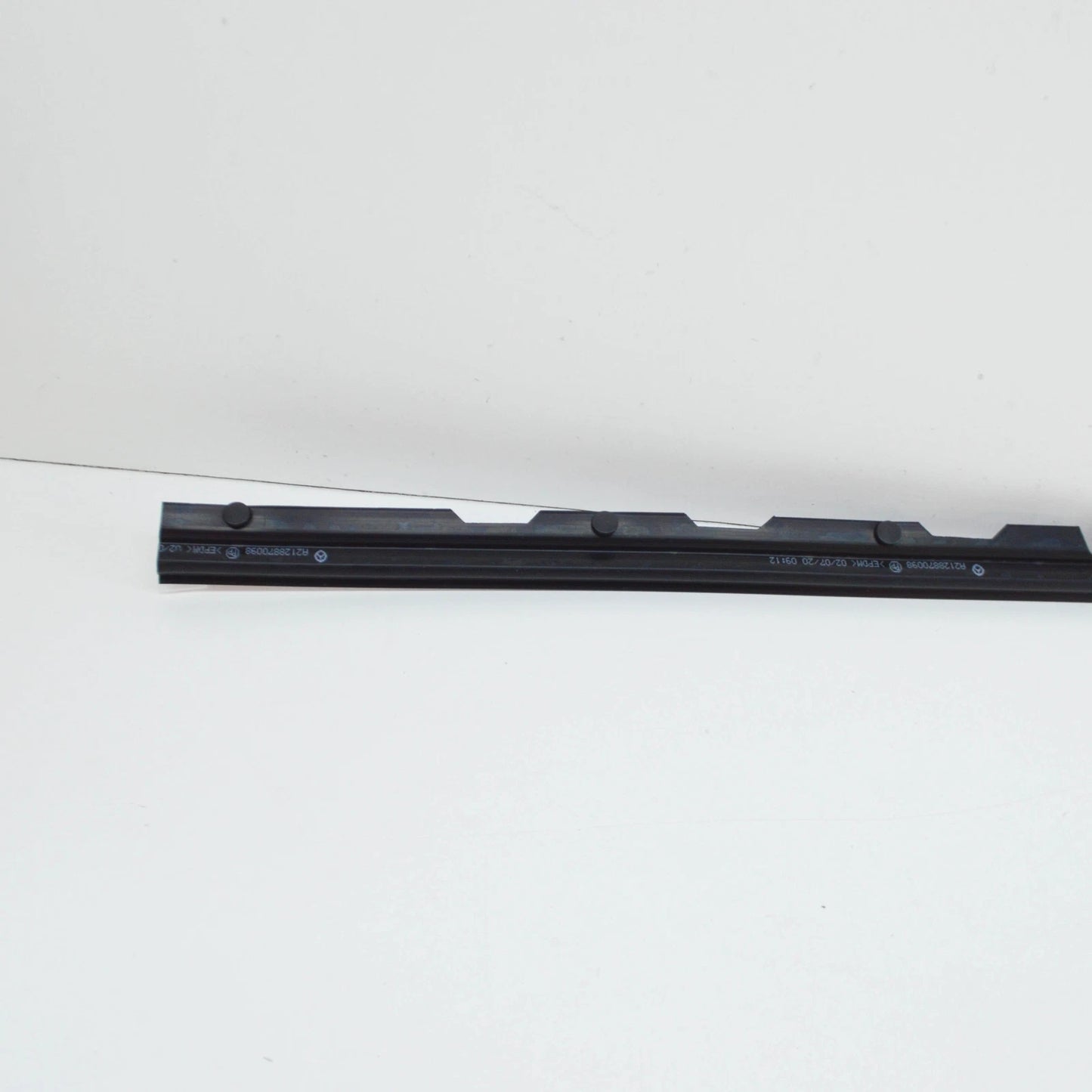 NEW MERCEDES-BENZ E W212 FRONT ENGINE HOOD GASKET A2128870098 ORIGINAL