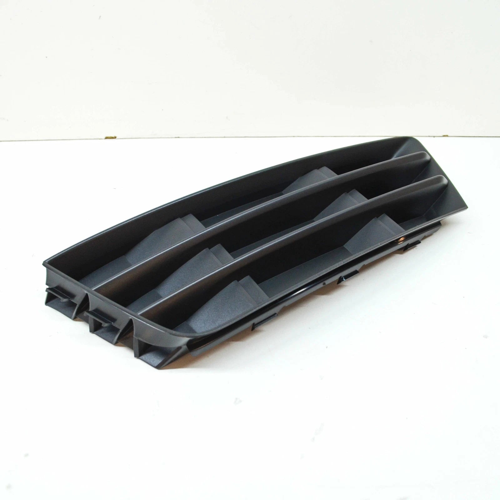 NEW AUDI A4 B9 FRONT BUMPER LEFT VENT GRILLE 8W0807681B9B9