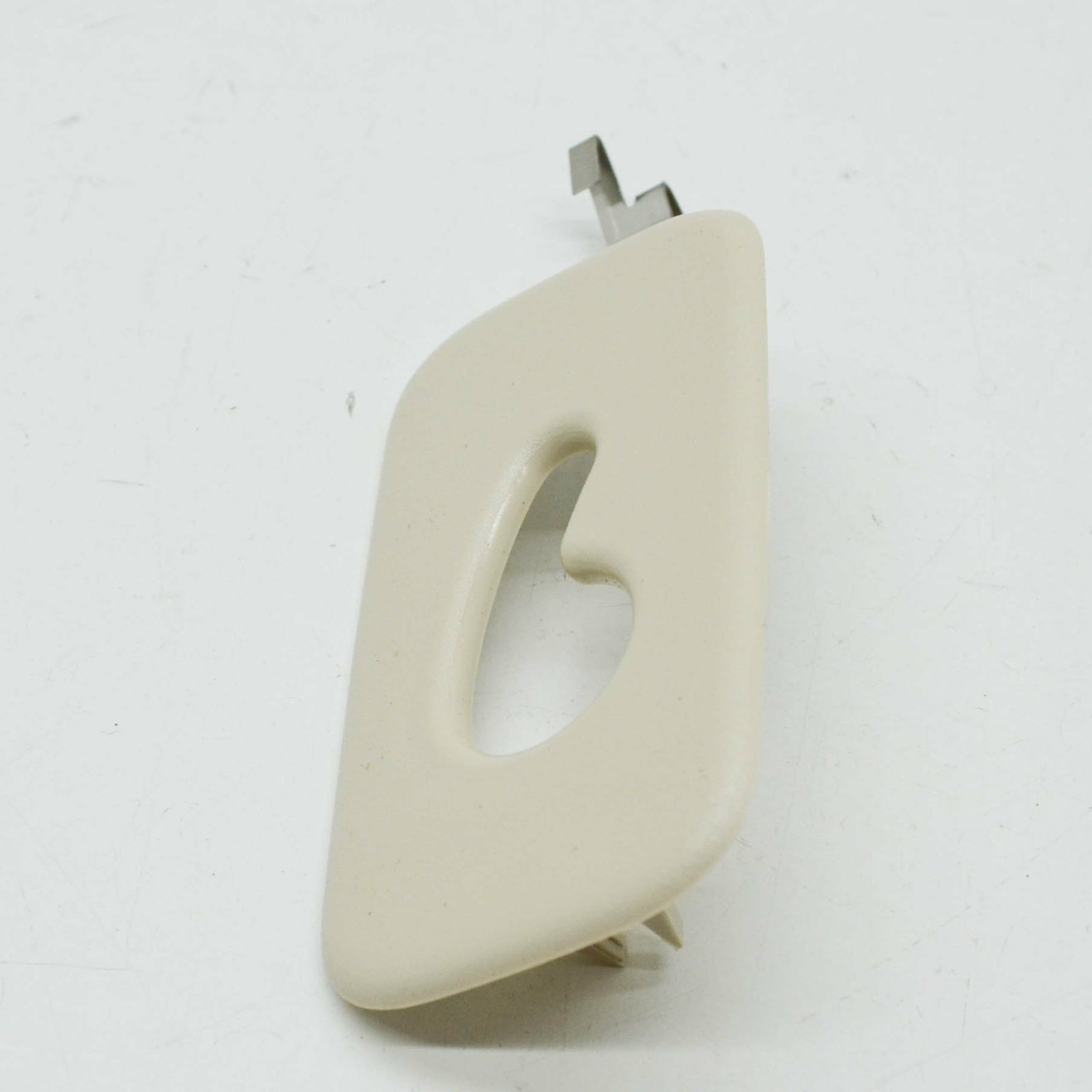 NEW MB GLC C253 REAR LEFT LUGGAGE NET BRACKET COVER A20486913081B88 ORIGINAL