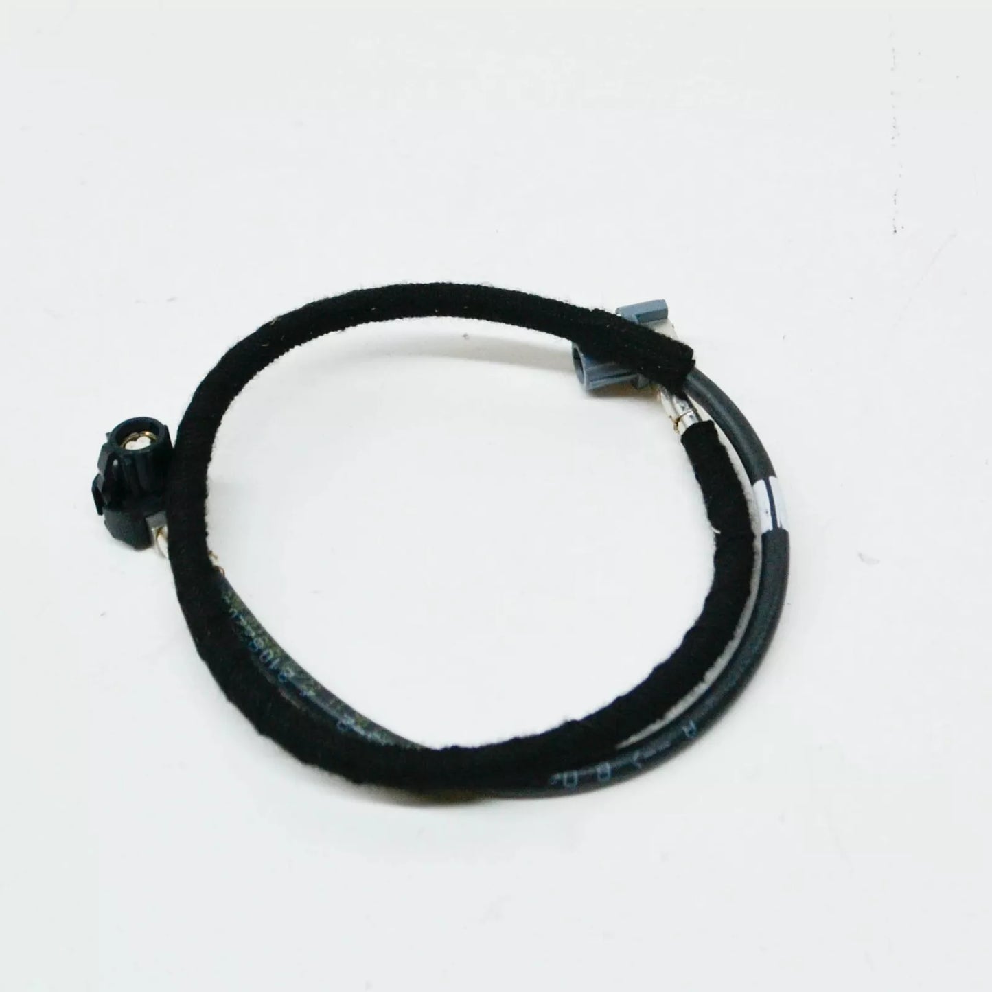 NEW AUDI A4 B8 ADAPTER CABLE LOOM 2010