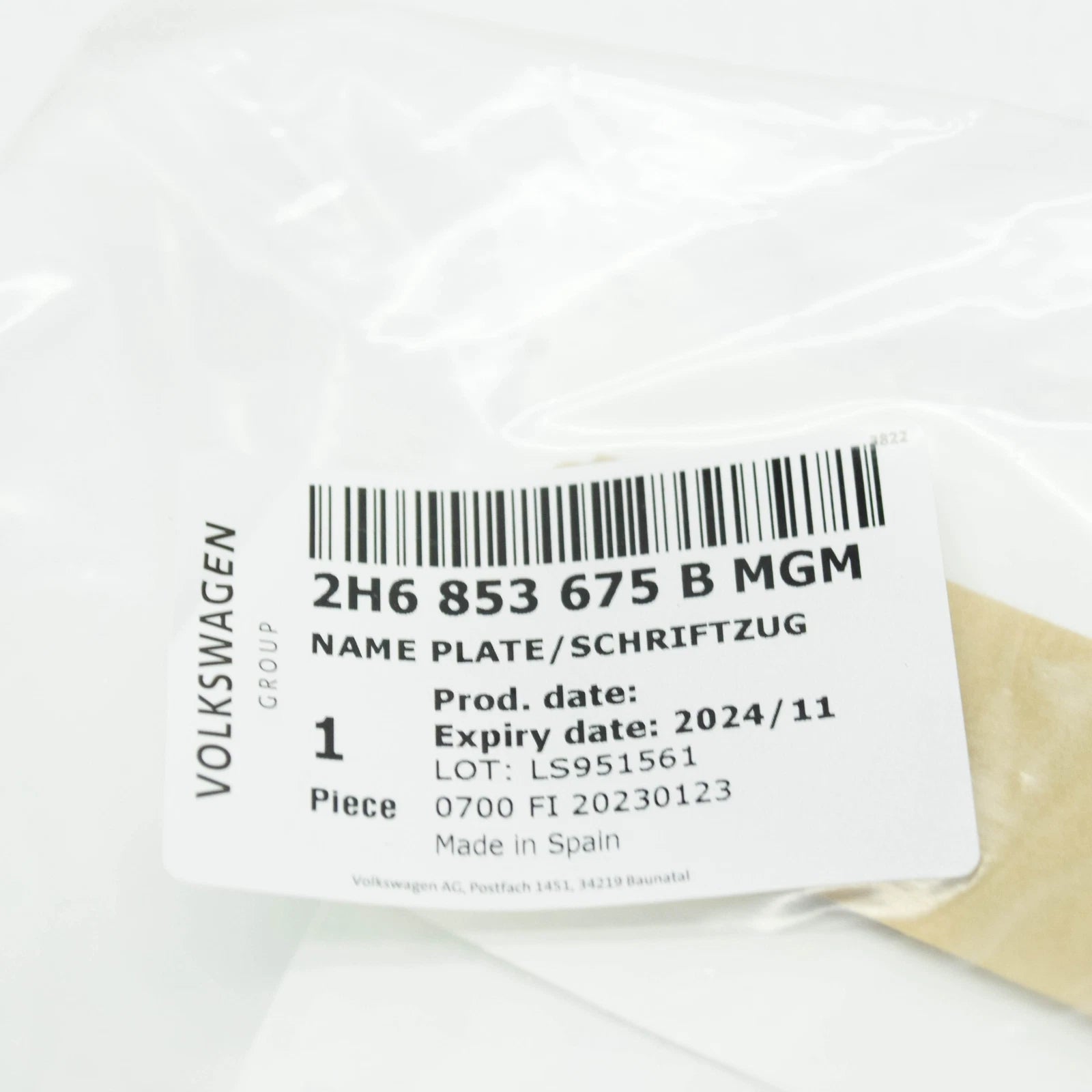 NEW VOLKSWAGEN CRAFTER SZ REAR BOOTLID BADGE 2H6853675BMGM ORIGINAL