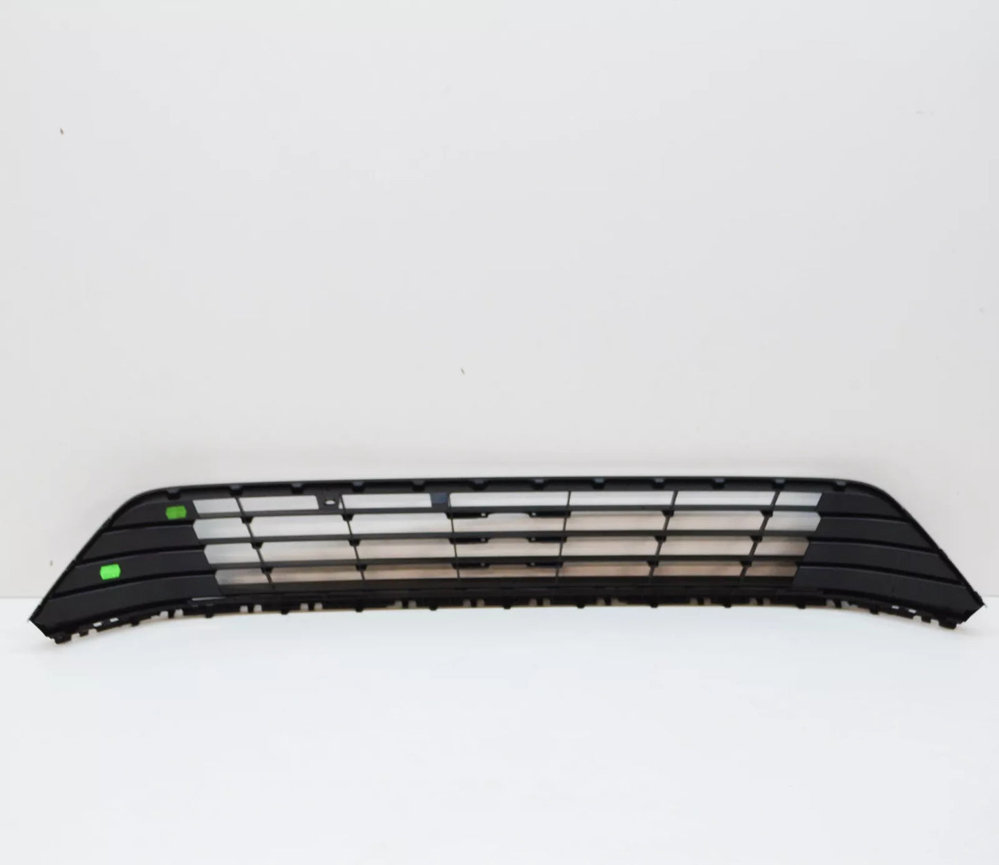 NEW VW PASSAT B8 3G FRONT LOWER VENT GRILLE 3G0853677B 041 3G0853677B041
