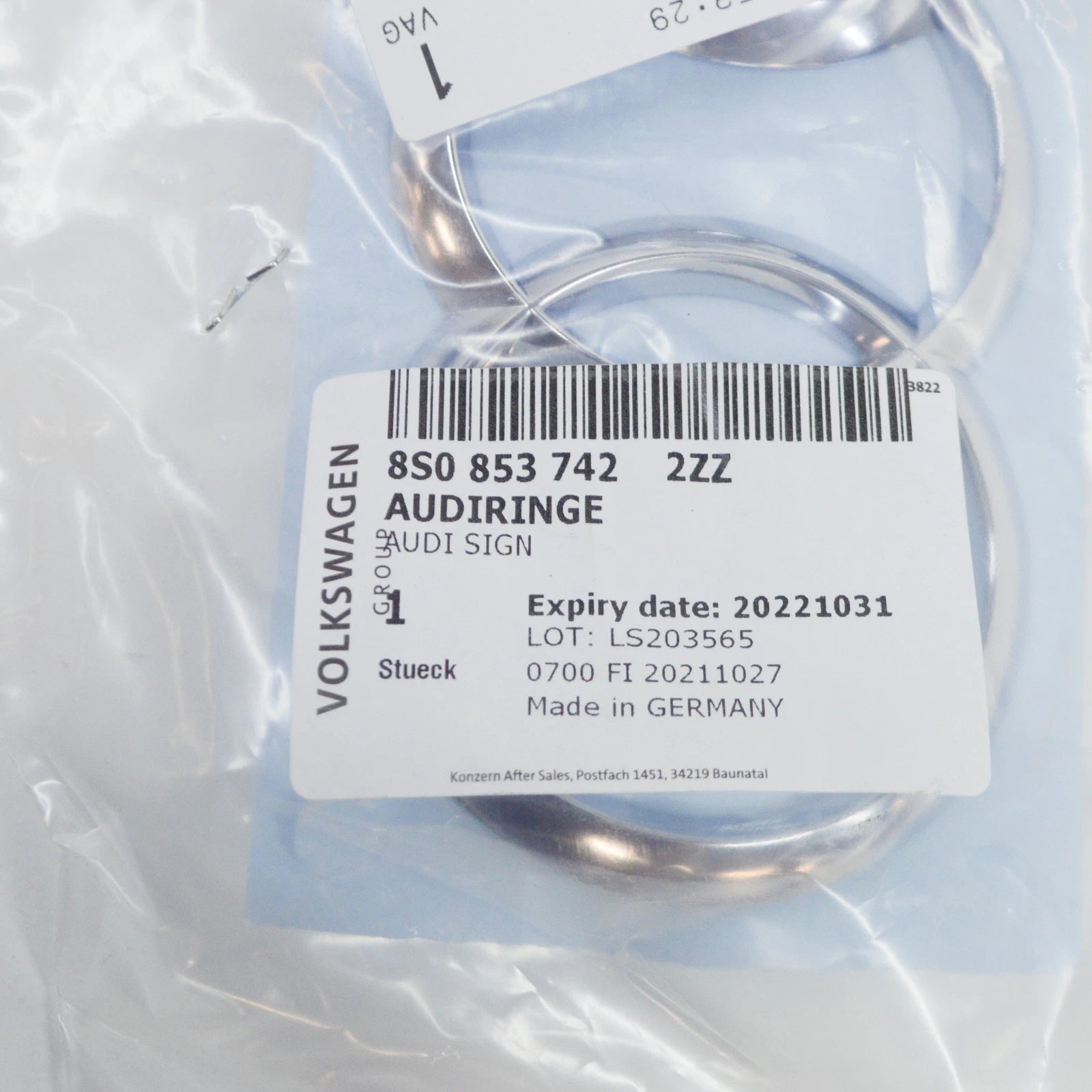 NEW AUDI TT FV3 REAR TRUNK BOOT LID EMBLEM BADGE 8S08537422ZZ ORIGINAL