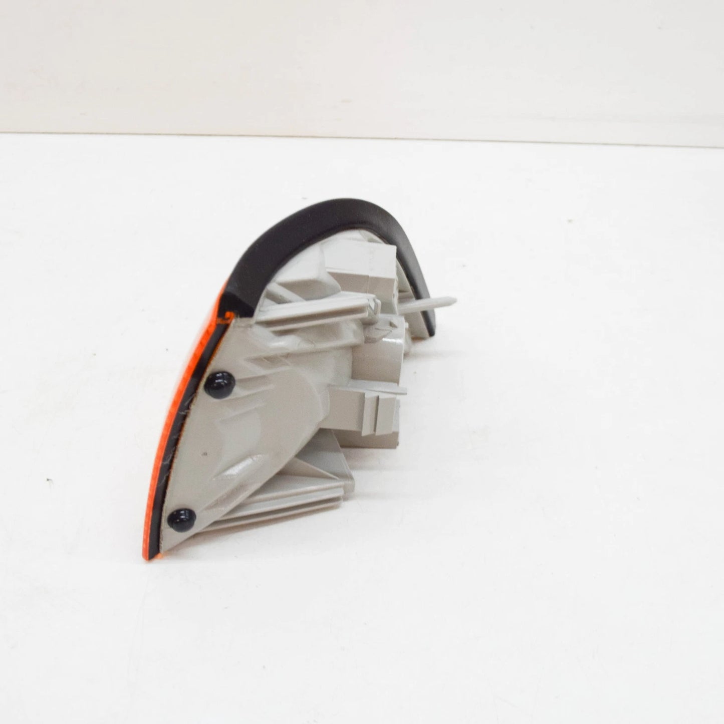 NEW BMW 3 COUPE E36 FRONT RIGHT TURN INDICATOR 8353282 63138353282 ORIGINAL