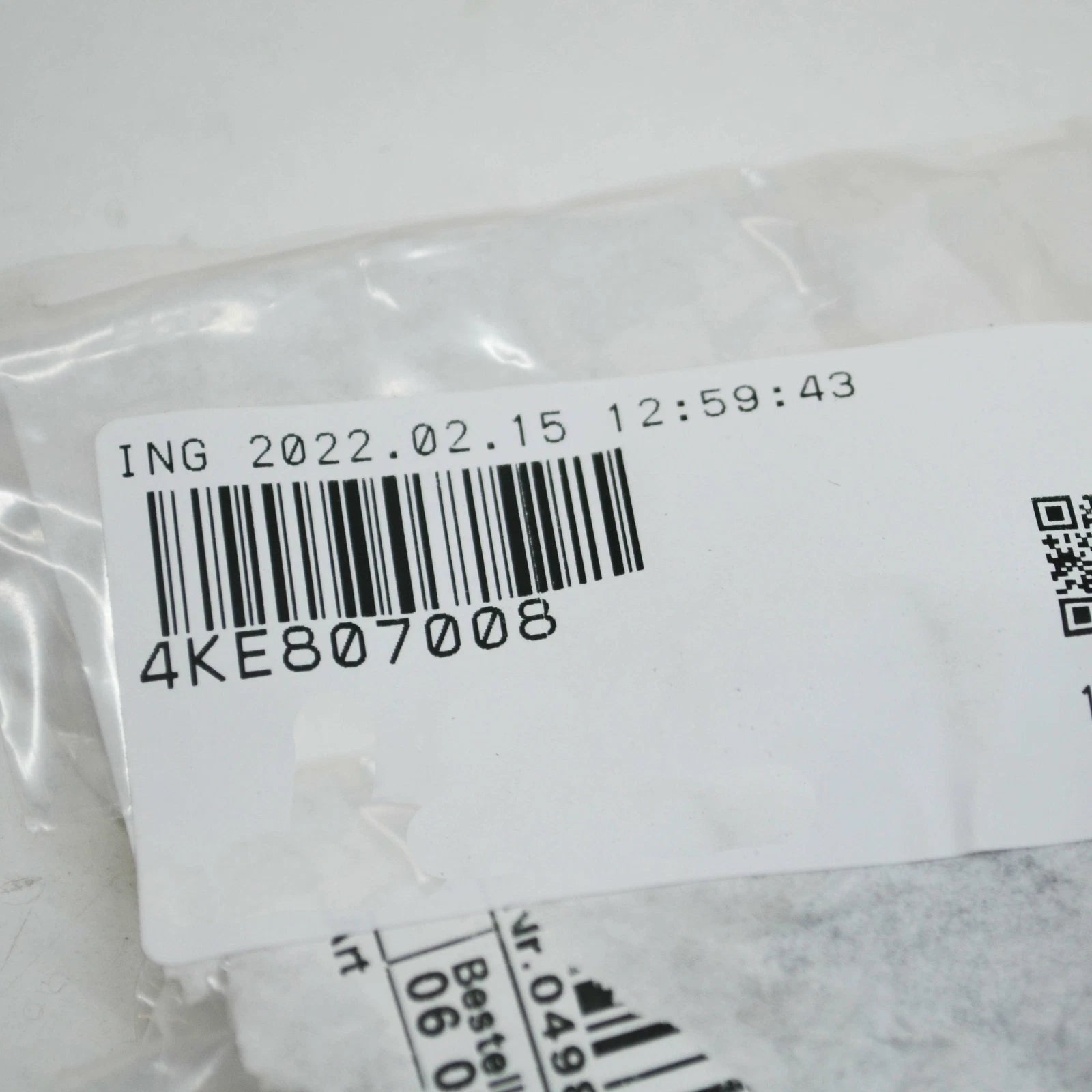 NEW AUDI E-TRON GEN FRONT BUMPER GRILLE RIGHT BRACKET 4KE807008