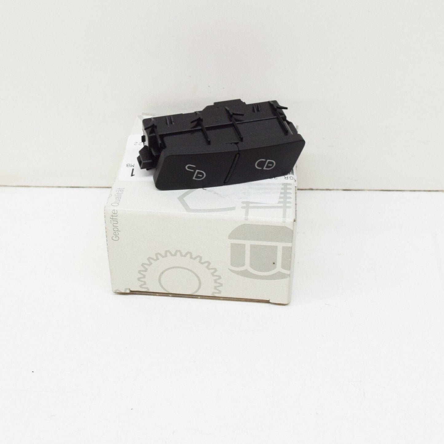 NEW MERCEDES-BENZ CLS C257 CENTRAL LOCKING SWITCH A20487063109051 2019 ORIGINAL