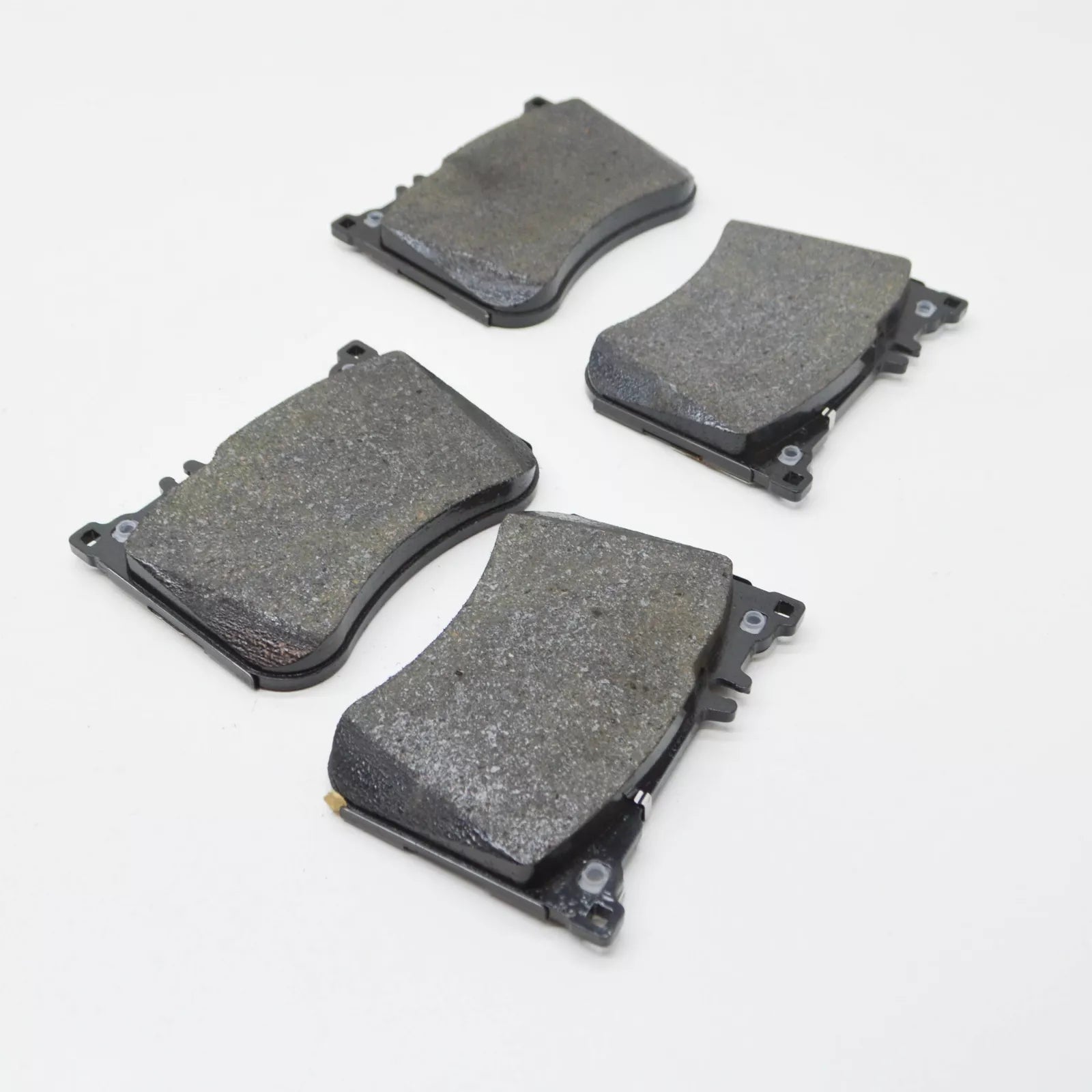 NEW MERCEDES-BENZ S W222 FRONT WHEEL BRAKE PAD SET A0004201006 ORIGINAL