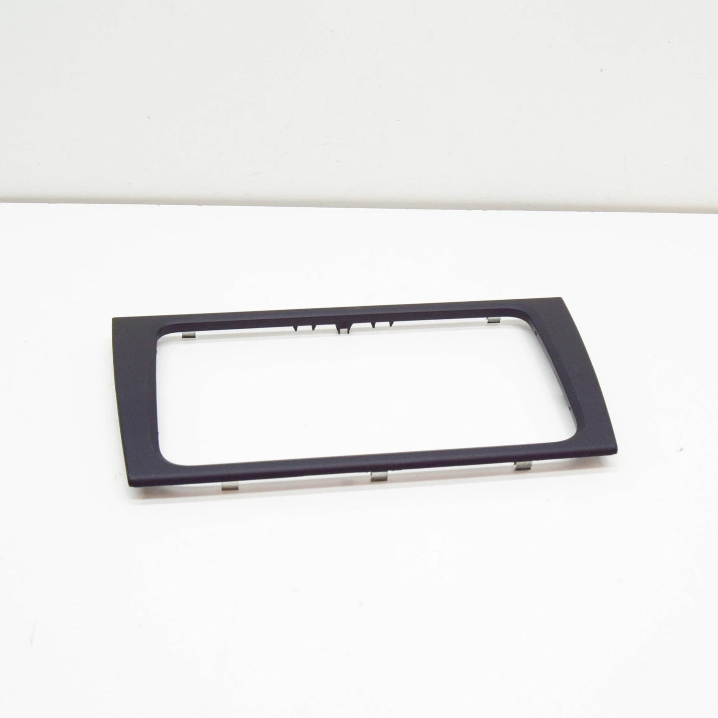 NEW VW GOLF MK6 DASHBOARD CENTER RADIO APERTURE TRIM 5K0858061F1QB ORIGINAL