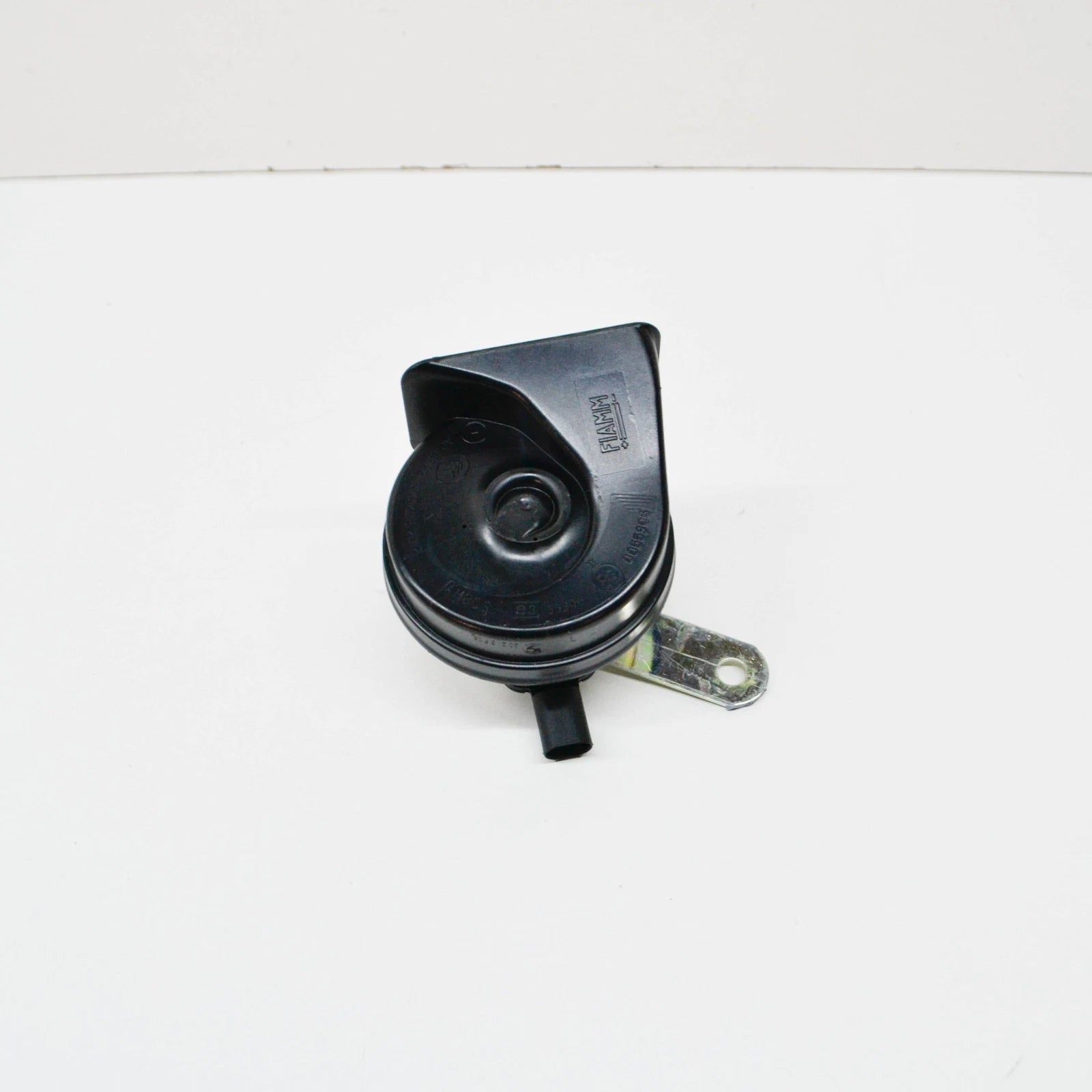 NEW BMW 7 E38 HIGH PITCH HORN SIGNAL 61337163977 7163977 ORIGINAL