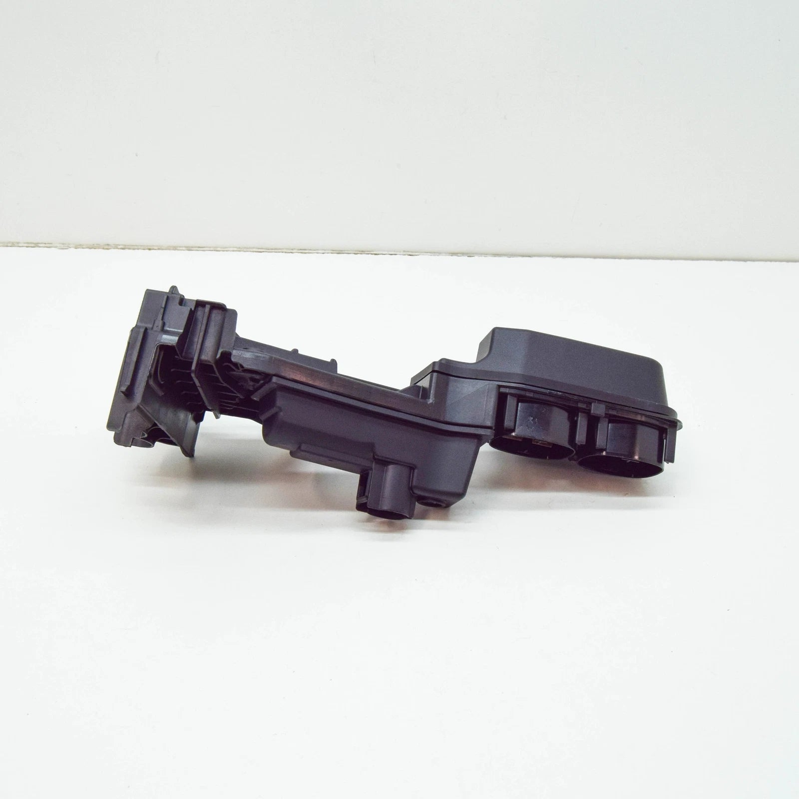 NEW BMW 3 G20 JUMP START BATTERY VOLTAGE TERMINAL 61146842526 ORIGINAL