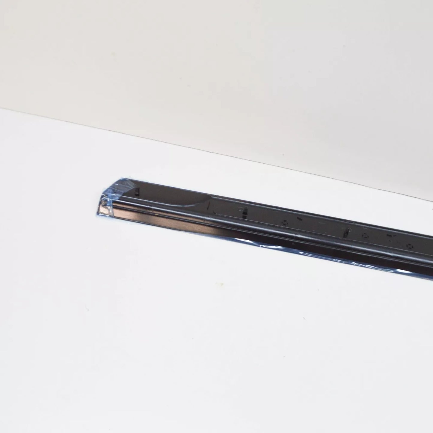 NEW BMW 3 E46 LEFT DOOR SILL TRIM 8204113 51478204113 ORIGINAL