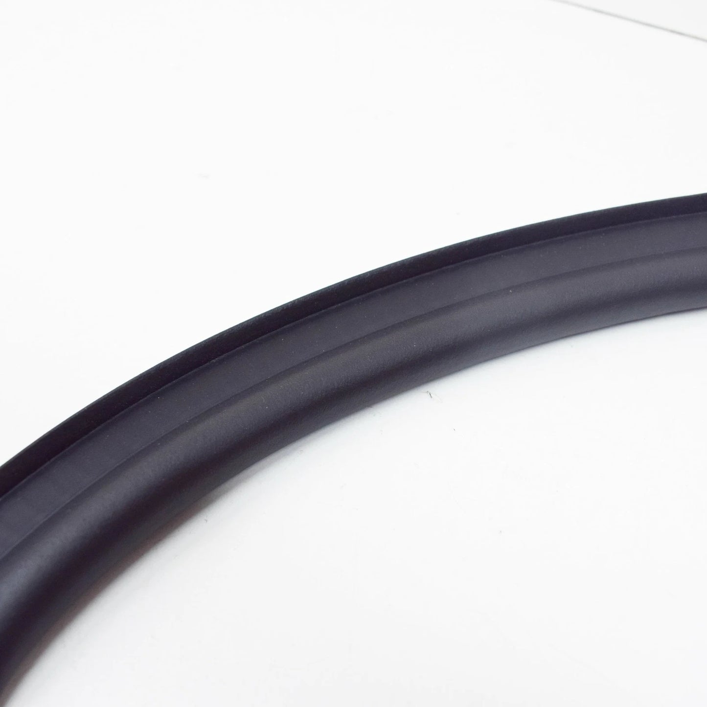 NEW MERCEDES-BENZ E W211 REAR LID SEAL A2117500398 ORIGINAL