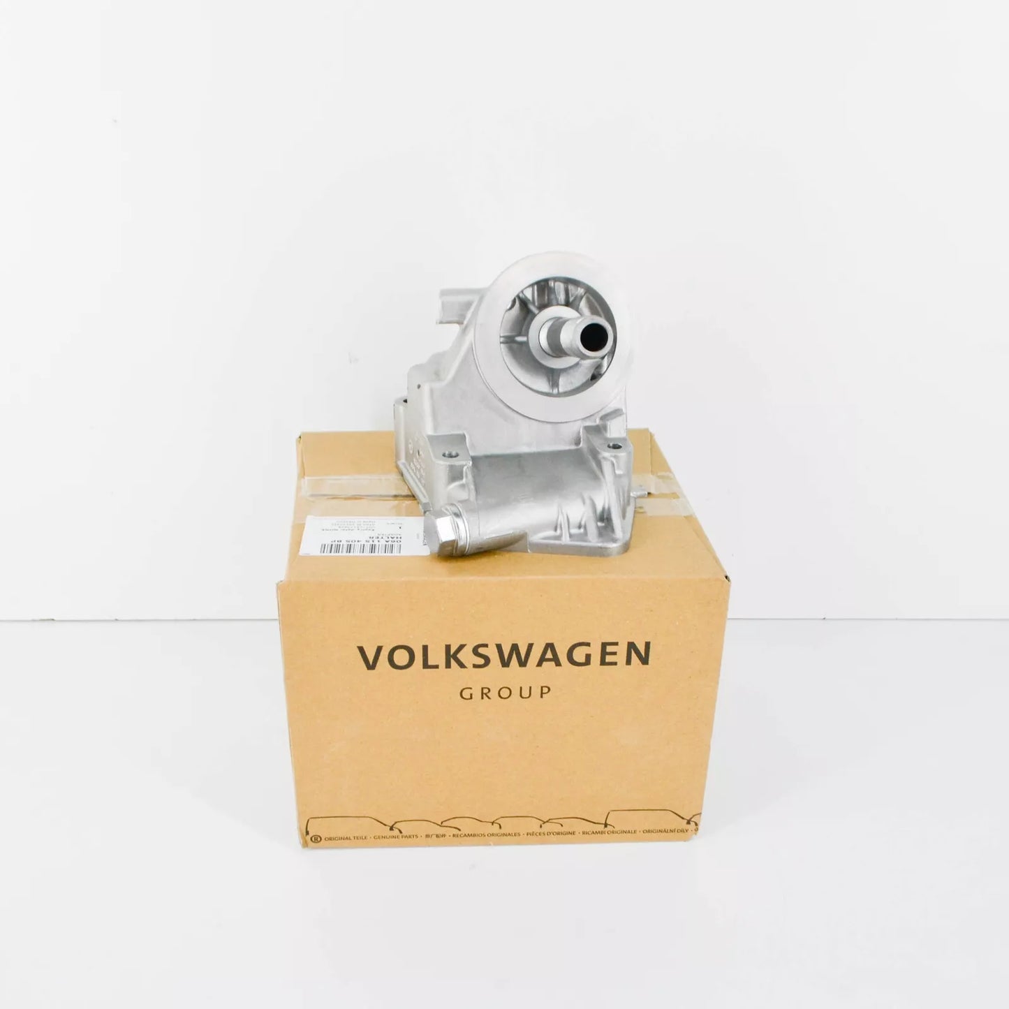 NEW VOLKSWAGEN BEETLE 9C OIL FILTER BRACKET 06A115405BP ORIGINAL