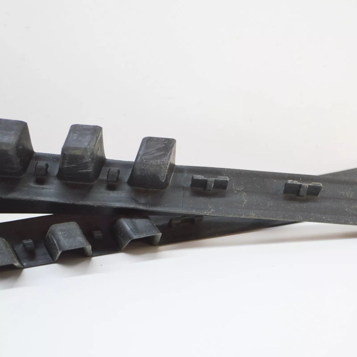 NEW AUDI A8 4H FRONT LOWER BUMPER SPOILER 4H0807110E ORIGINAL