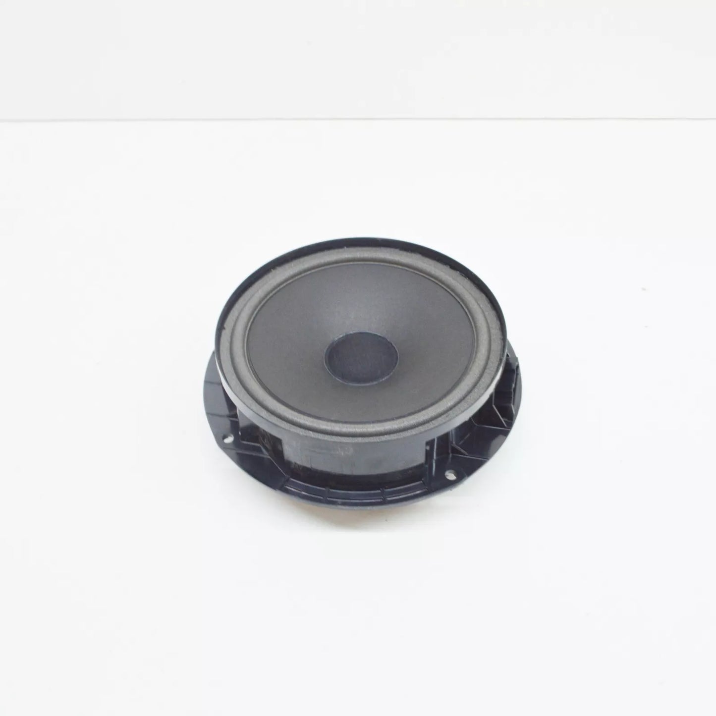 NEW VOLKSWAGEN CC REAR RIGHT DOOR BASS LOUDSPEAKER 3C8035453