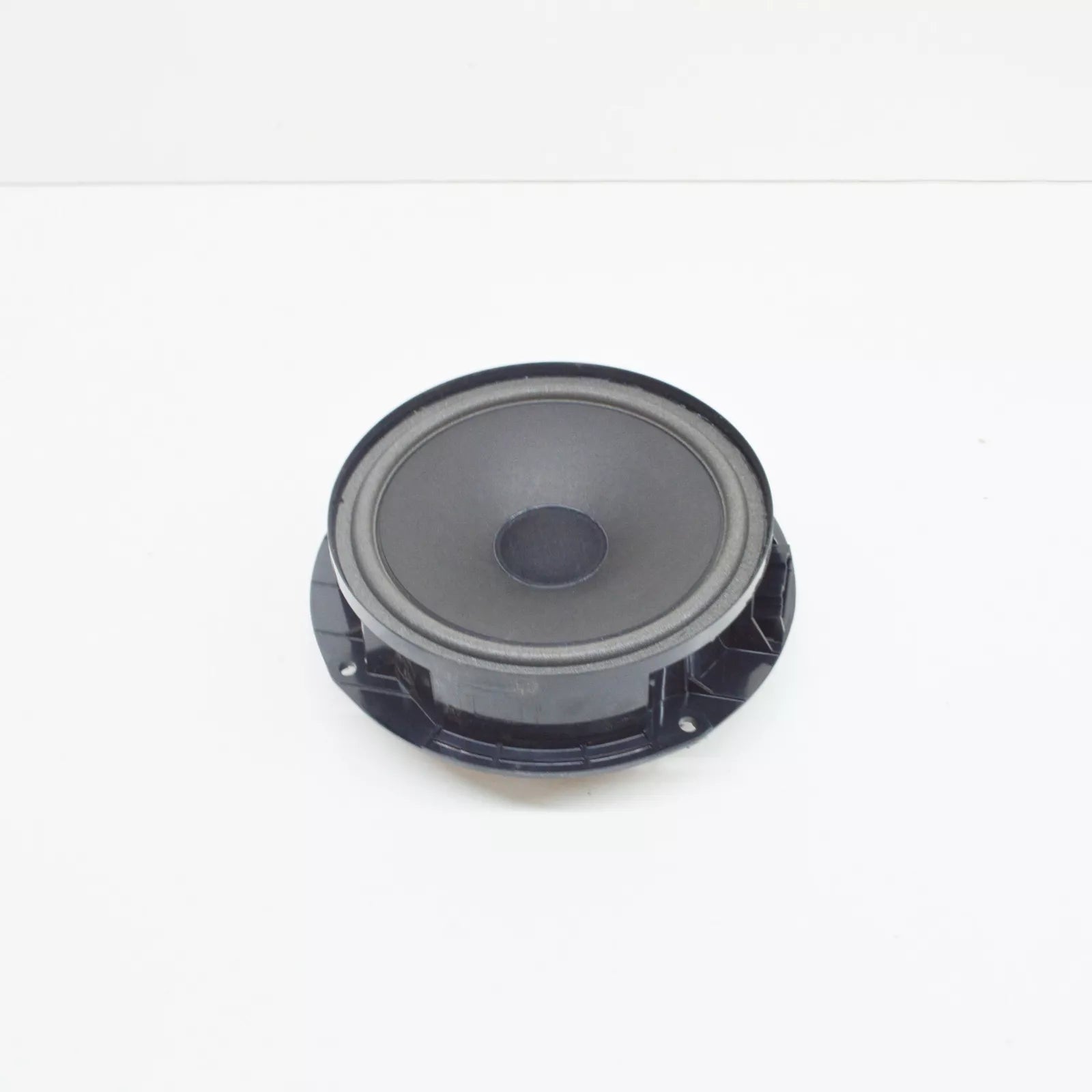 NEW VOLKSWAGEN CC REAR RIGHT DOOR BASS LOUDSPEAKER 3C8035453