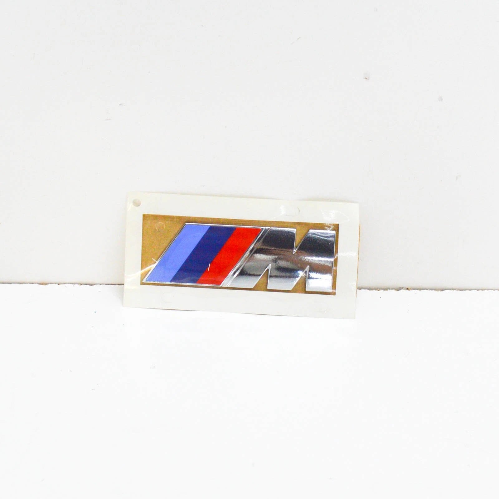 NEW BMW X6 E71 REAR TRUNK BOOT LID EMBLEM BADGE LABEL 51147250850 ORIGINAL