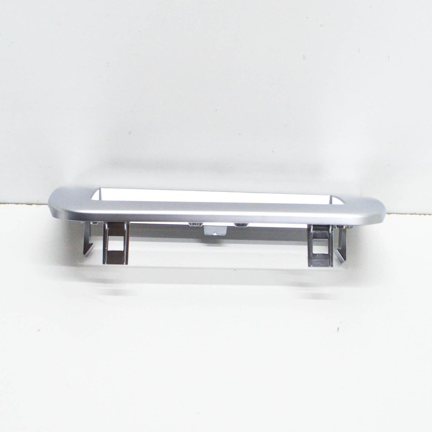 NEW MERCEDES BENZ E W212 REAR OPERATING UNIT TRIM PANEL A21284600277J22 ORIGINAL