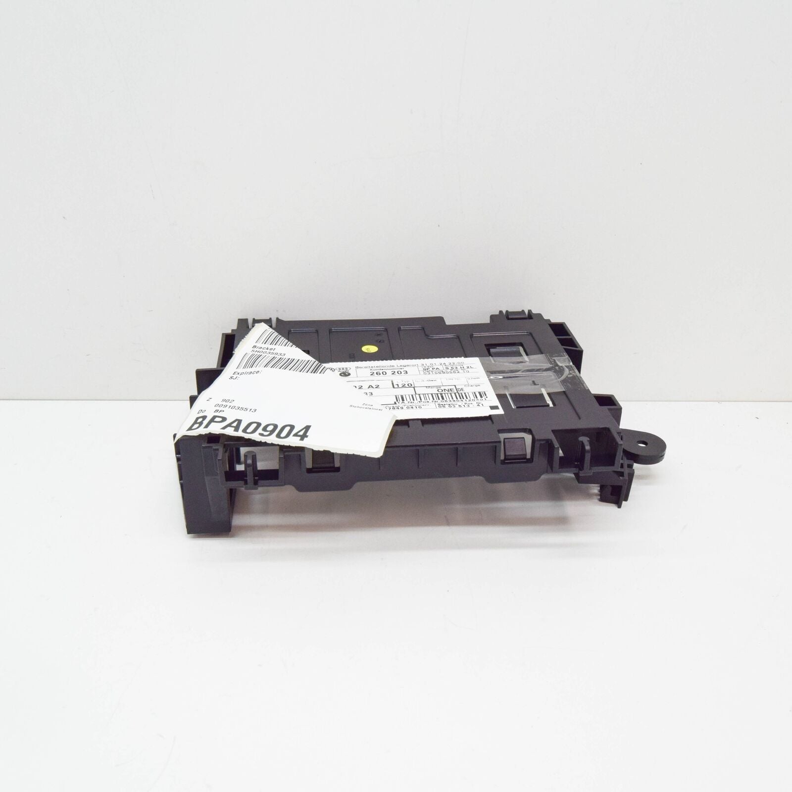 NEW VOLKSWAGEN GOLF MK8 CD1 SOUND AMPLIFIER BRACKET 5H0035933 ORIGINAL