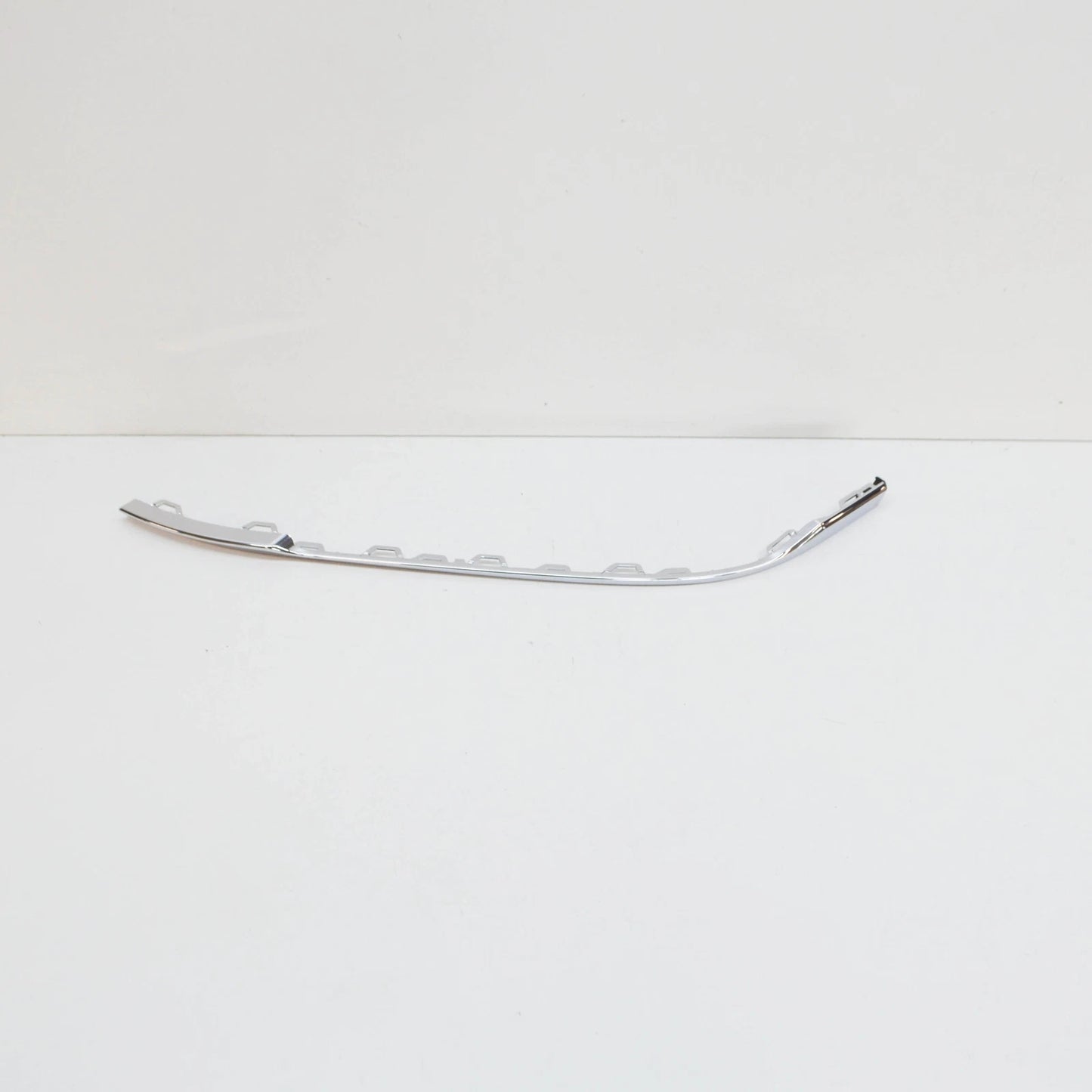 NEW VOLKSWAGEN PASSAT B8 3G FRONT LEFT BUMPER TRIM 3G0853253C2ZZ ORIGINAL