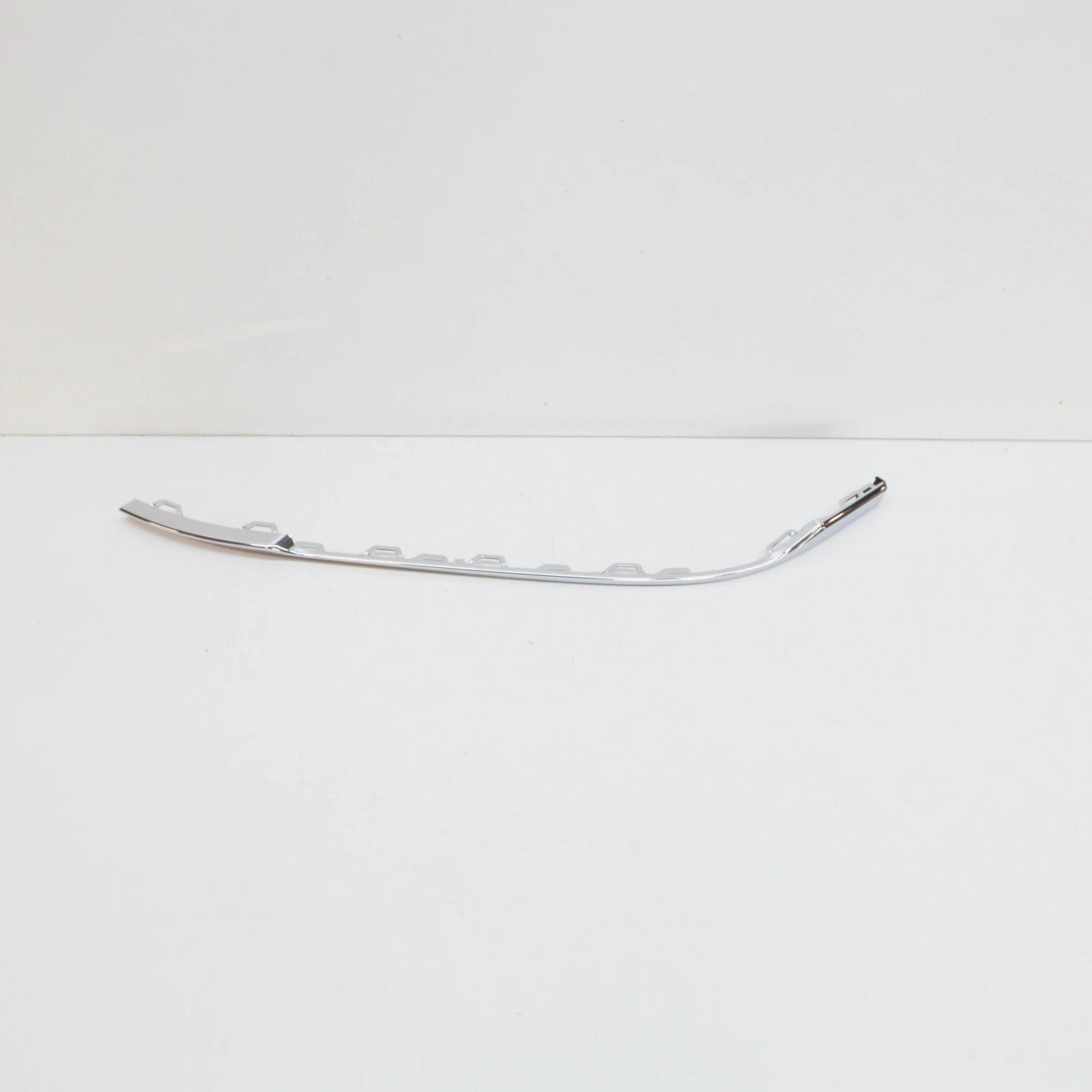 NEW VOLKSWAGEN PASSAT B8 3G FRONT LEFT BUMPER TRIM 3G0853253C2ZZ ORIGINAL