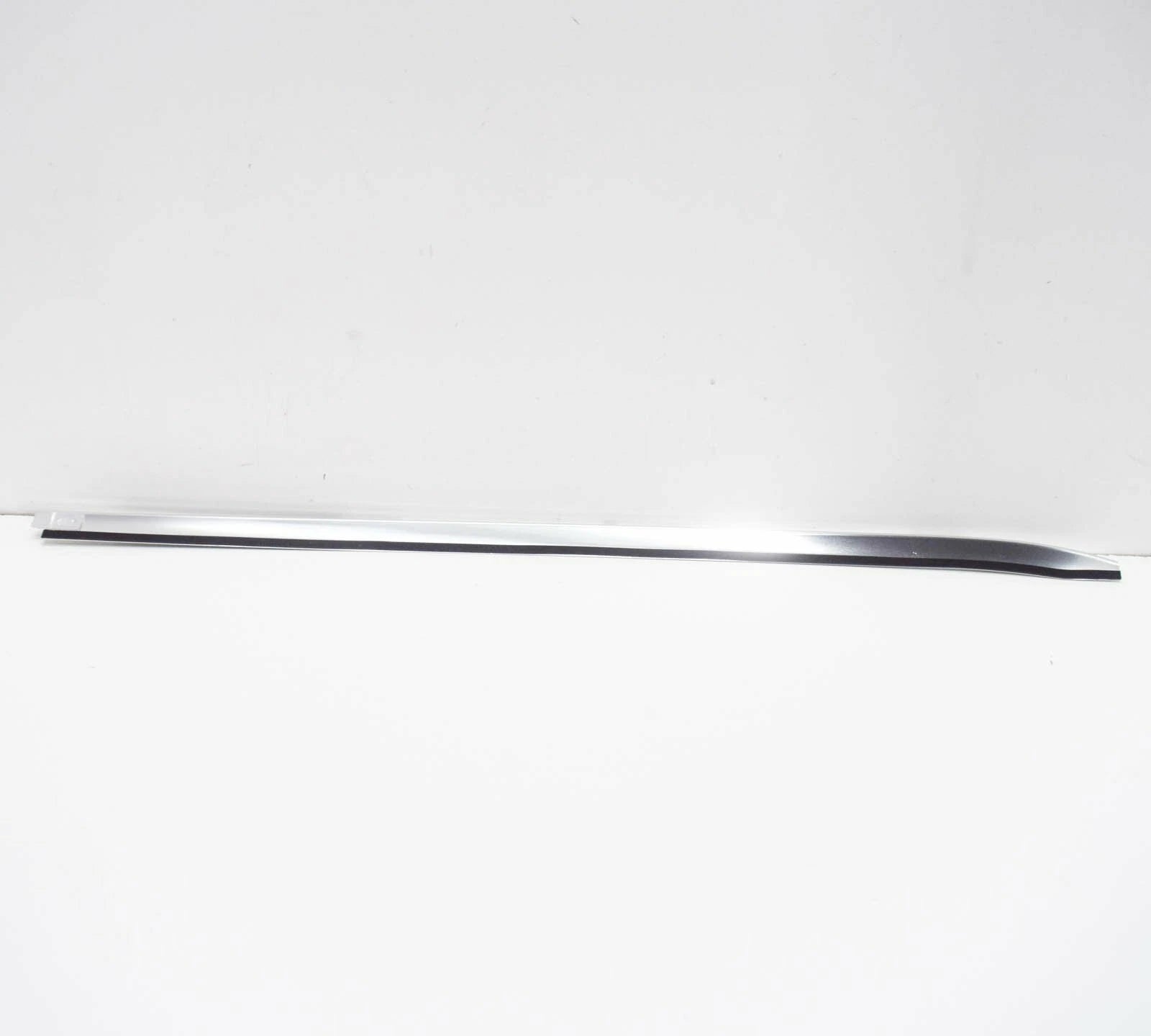 NEW MB S W126 WINDSHIELD RIGHT LATERAL GARNISH MOULDING A1266702822 ORIGINAL