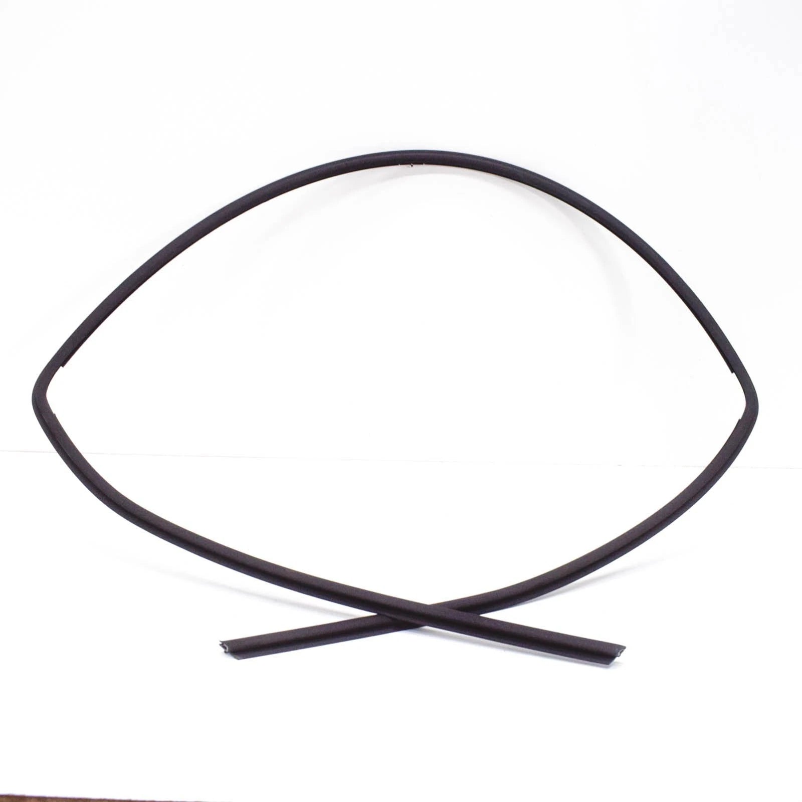 NEW BMW 3 COUPE E46 REAR WINDOW GLASS WEATHERSTRIP SEAL 51318208471 ORIGINAL