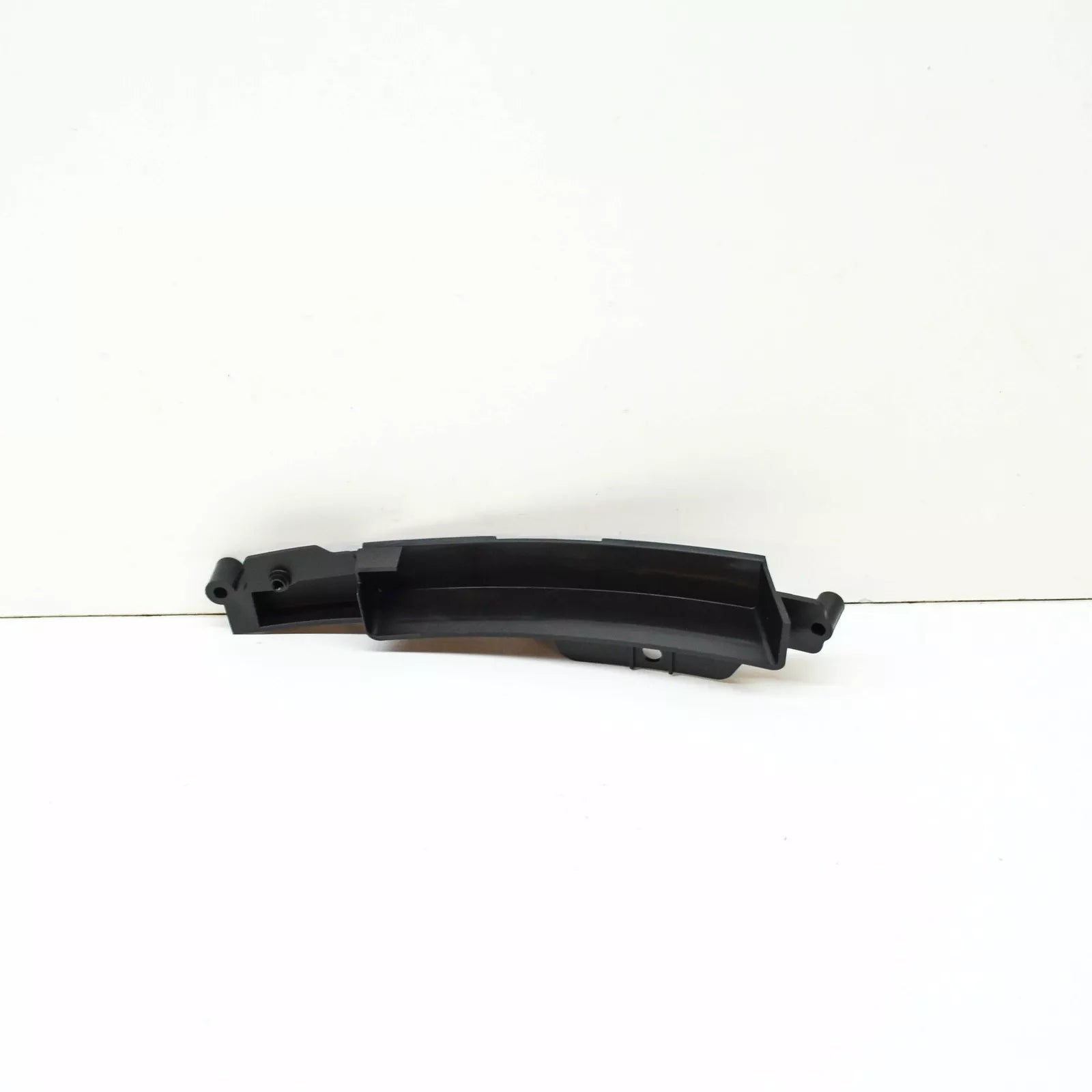 NEW AUDI Q2 GA FRONT BUMPER LEFT AIR CURTAIN BRACKET 81A807409 ORIGINAL