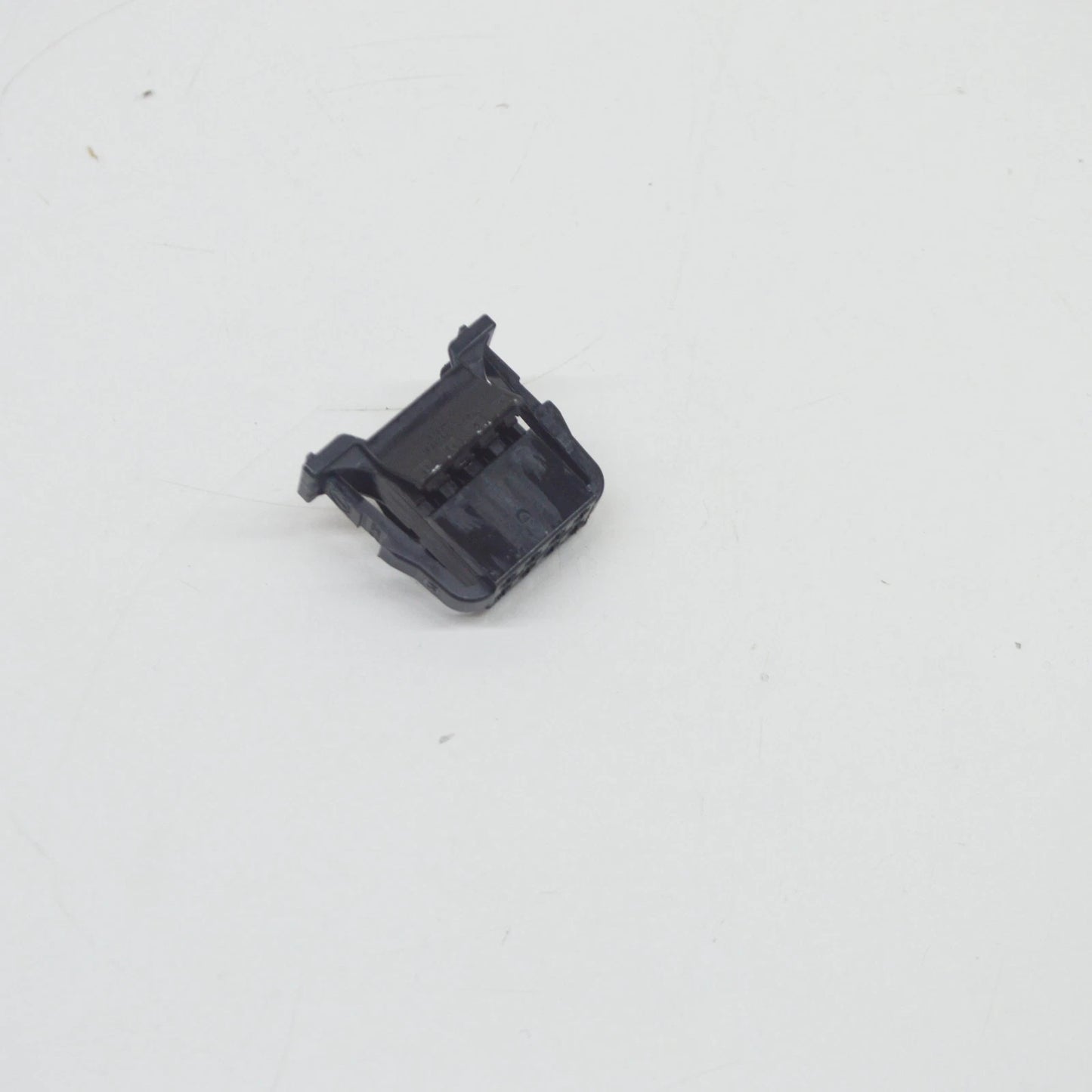 NEW AUDI A1 MK1 8 PIN CONNECTOR HOUSING PLUG 3B0972724