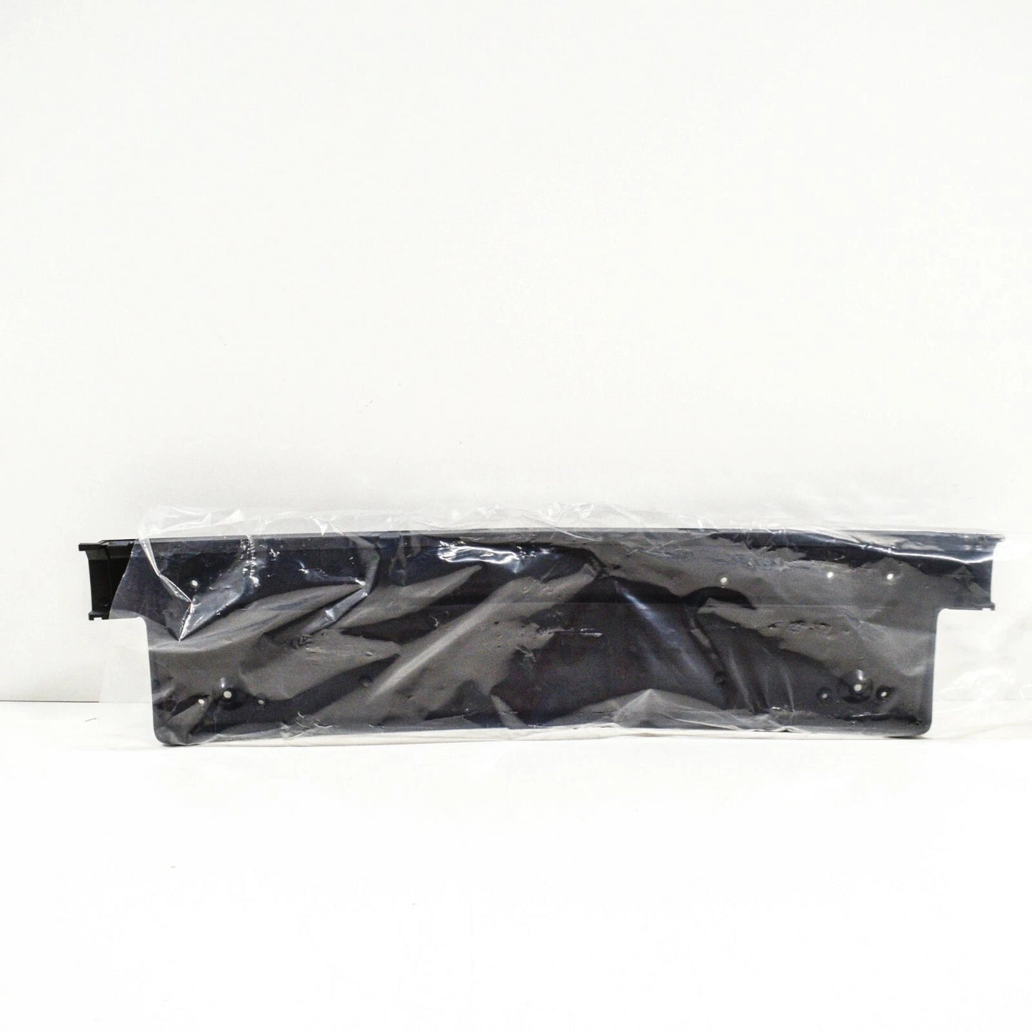 NEW BMW 7 E65 FRONT BUMPER NUMBER LICENSE PLATE 51117142175 ORIGINAL