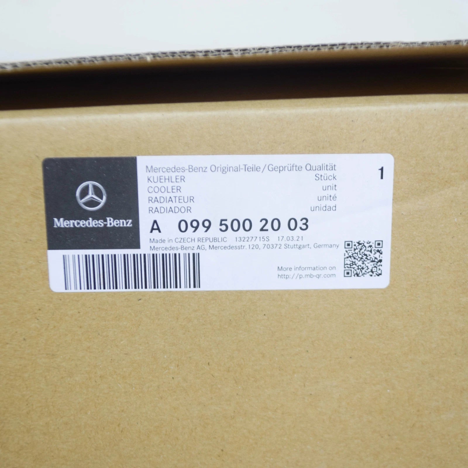 NEW MB C W205 LOW TEMPERATURE WATER COOLER RADIATOR A0995002003 ORIGINAL