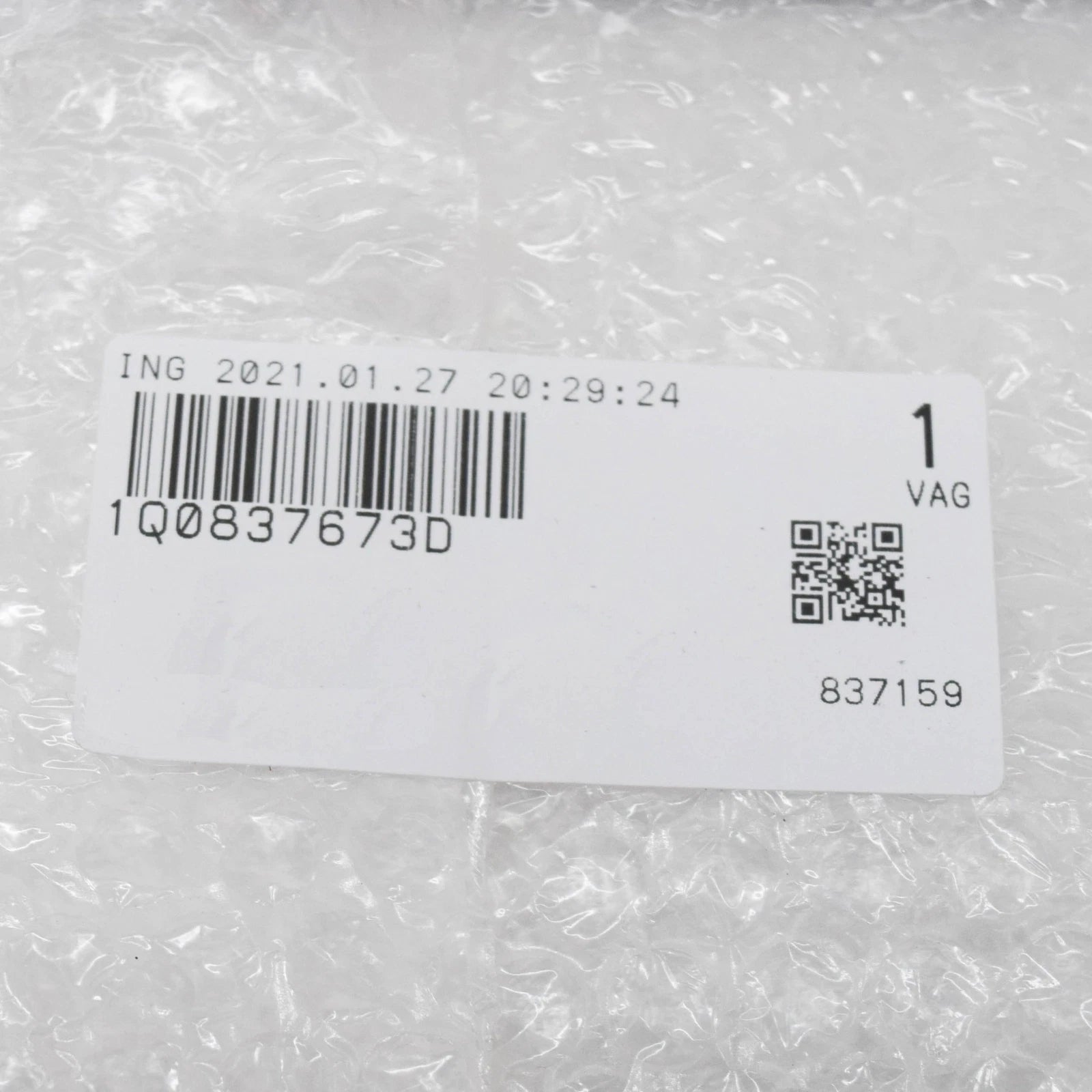 NEW VOLKSWAGEN EOS WINDOW SEAL LEFT SIDE 1Q0837673D ORIGINAL